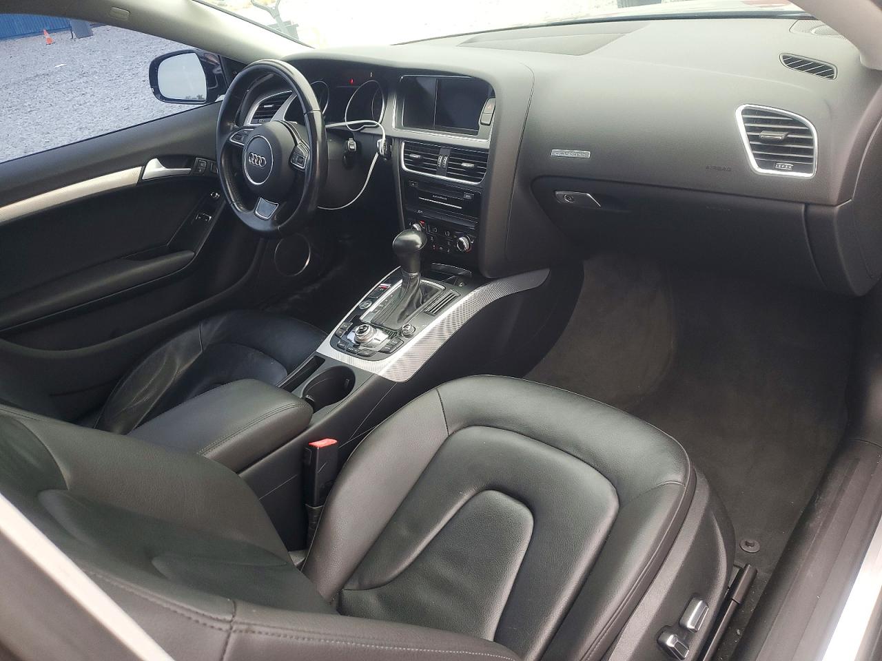 2015 Audi A5 Premium Plus Черный vin: WAUMFAFR2FA034016
