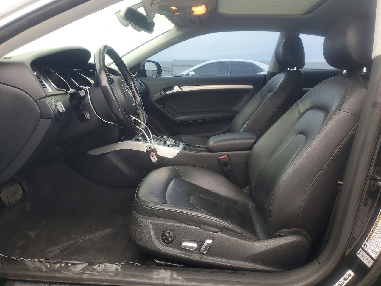 2015 Audi A5 Premium Plus Черный vin: WAUMFAFR2FA034016