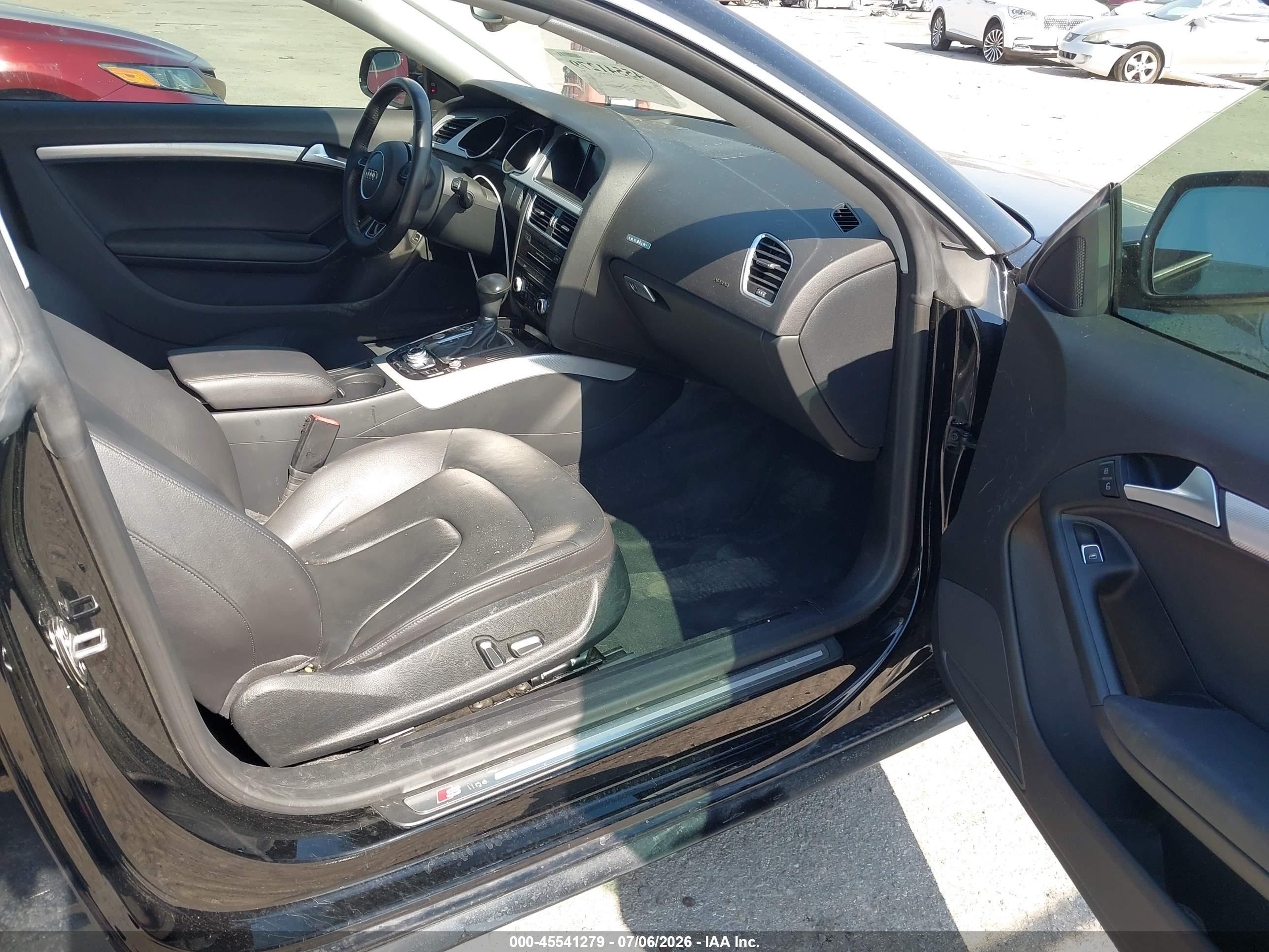 2015 Audi A5 2.0t Premium Black vin: WAUMFAFR5FA050050