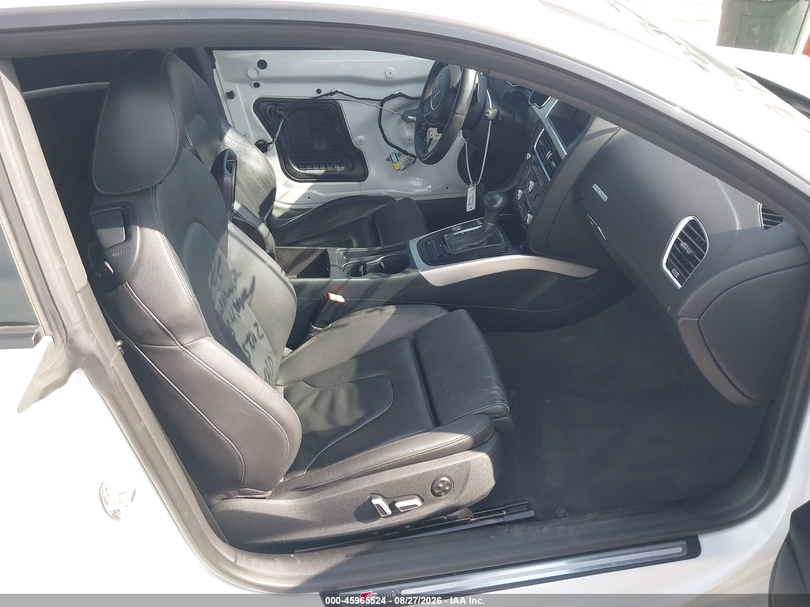 2015 Audi A5 2.0t Premium White vin: WAUMFAFR6FA023679