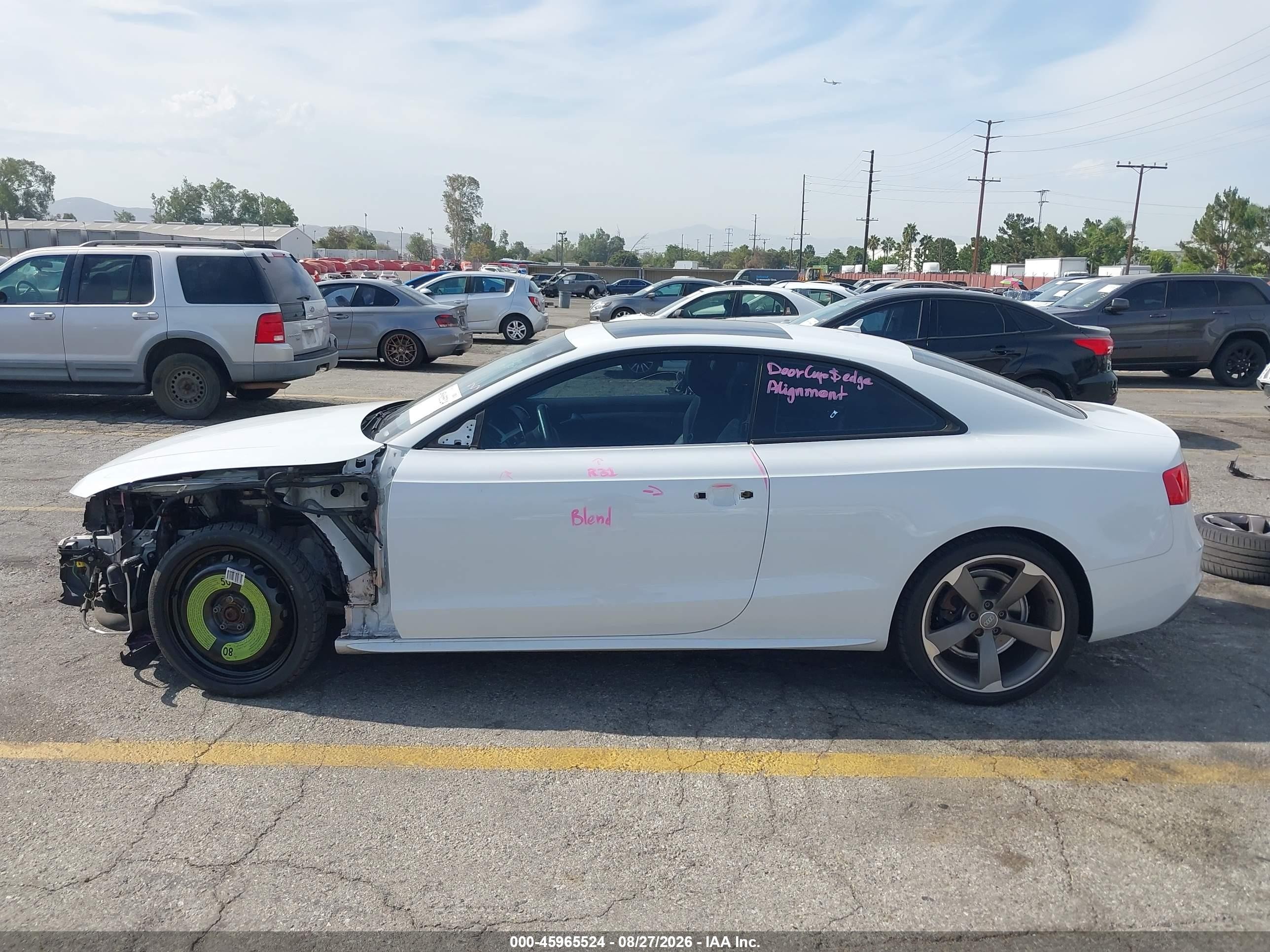 2015 Audi A5 2.0t Premium White vin: WAUMFAFR6FA023679