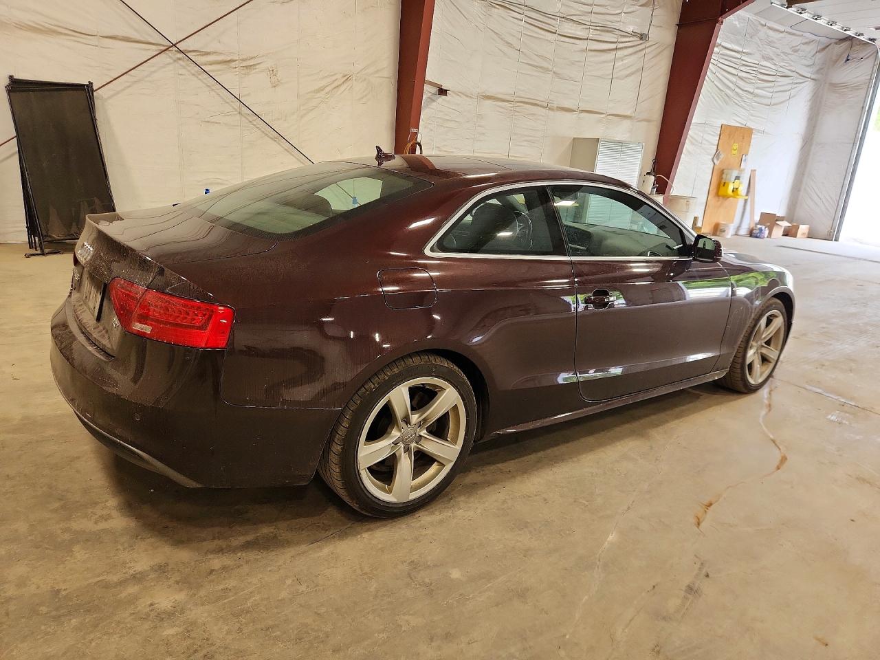 2015 Audi A5 Premium Plus Фиолетовый vin: WAUMFAFR6FA042281