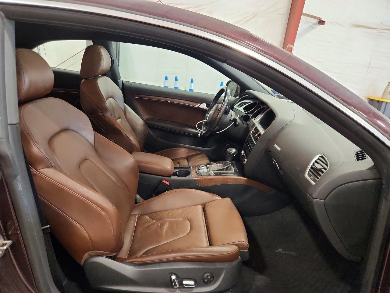 2015 Audi A5 Premium Plus Фиолетовый vin: WAUMFAFR6FA042281