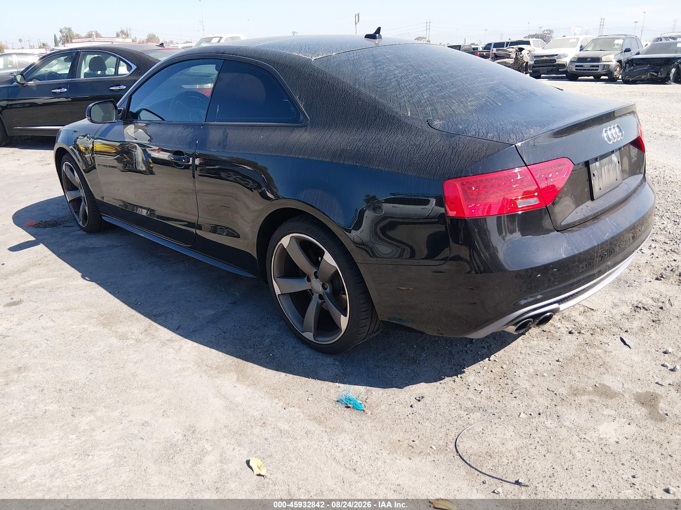 2015 Audi A5 2.0t Premium Черный vin: WAUMFAFR9FA024101