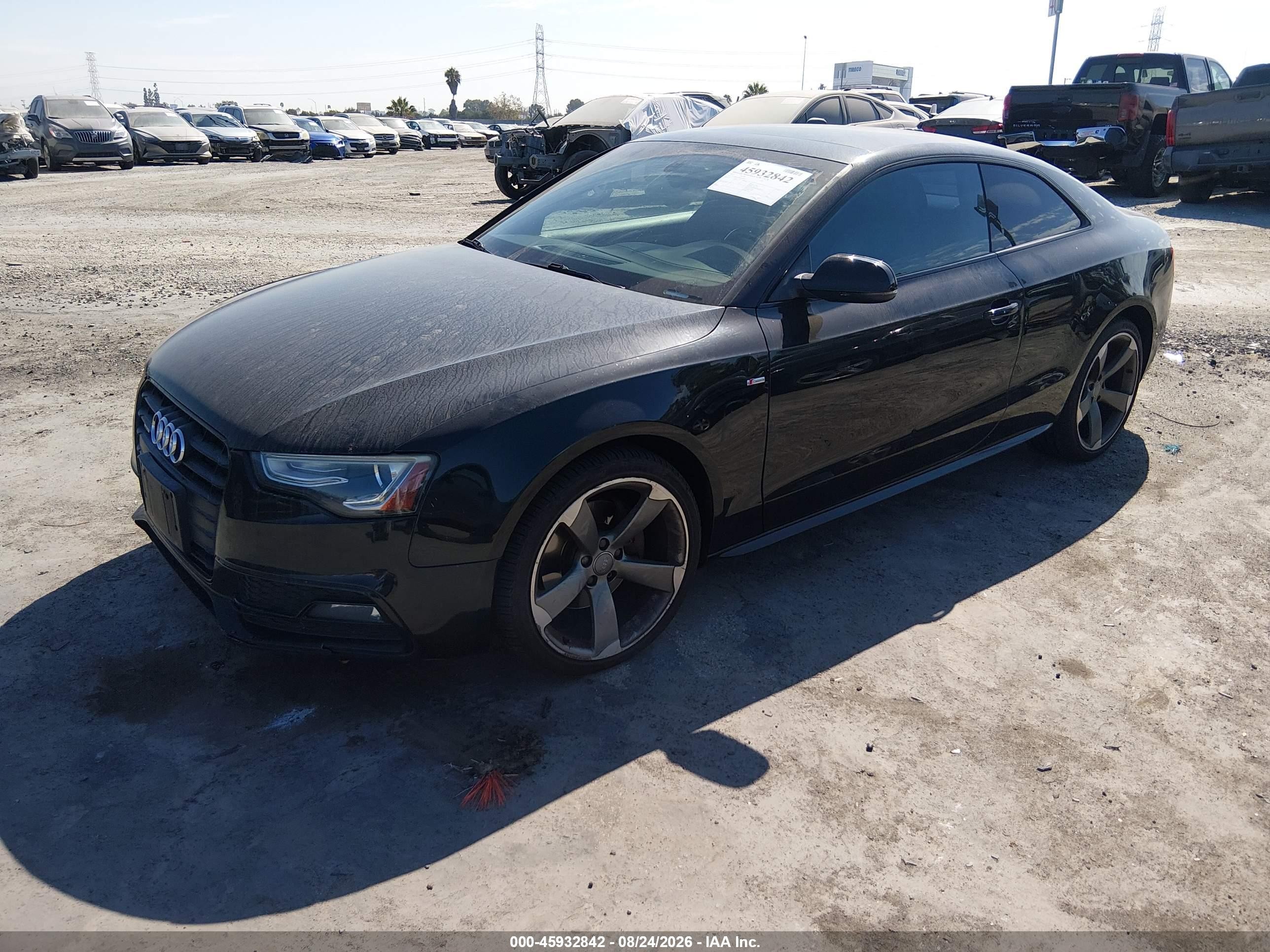 2015 Audi A5 2.0t Premium Черный vin: WAUMFAFR9FA024101