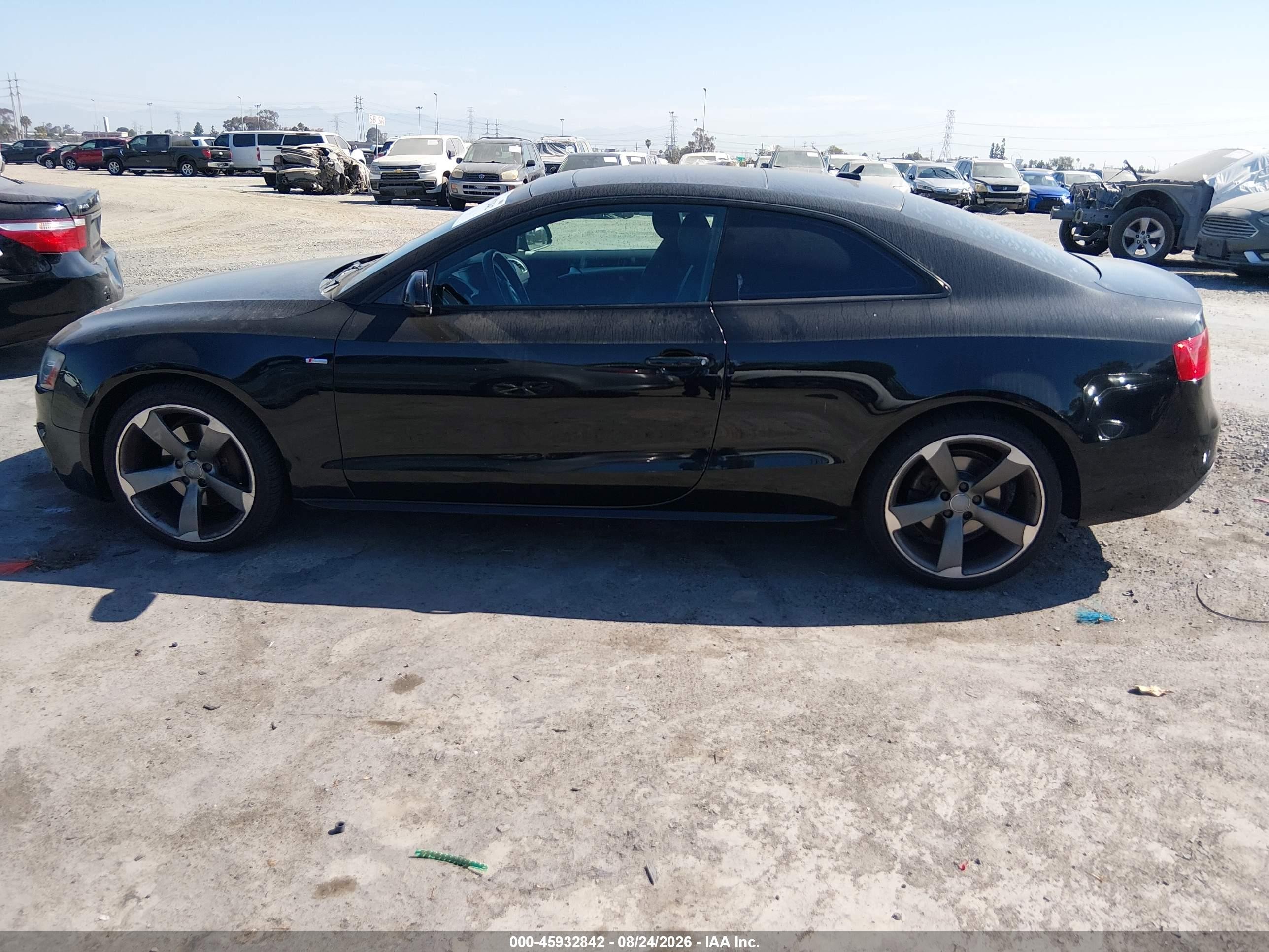 2015 Audi A5 2.0t Premium Черный vin: WAUMFAFR9FA024101