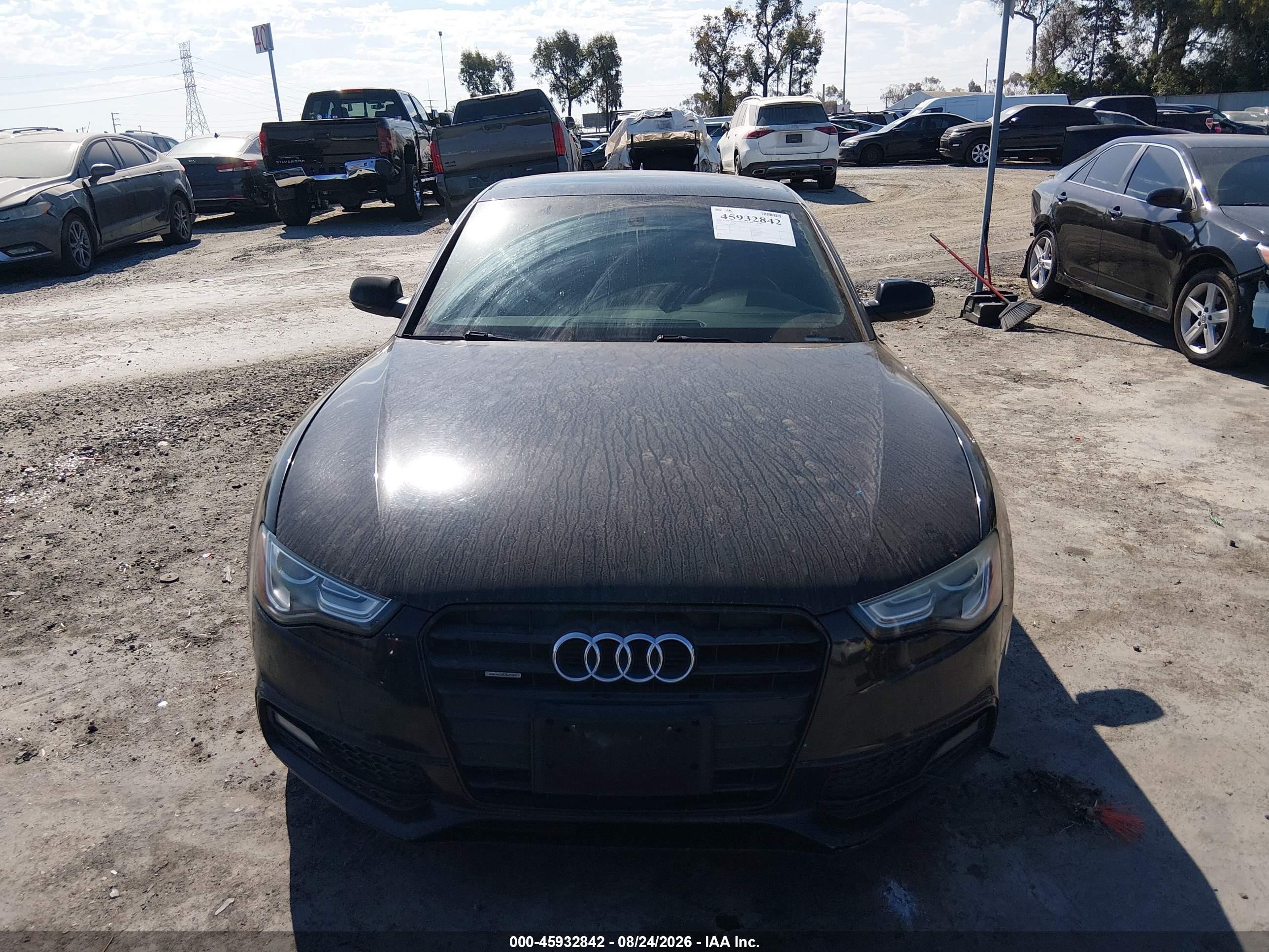 2015 Audi A5 2.0t Premium Черный vin: WAUMFAFR9FA024101