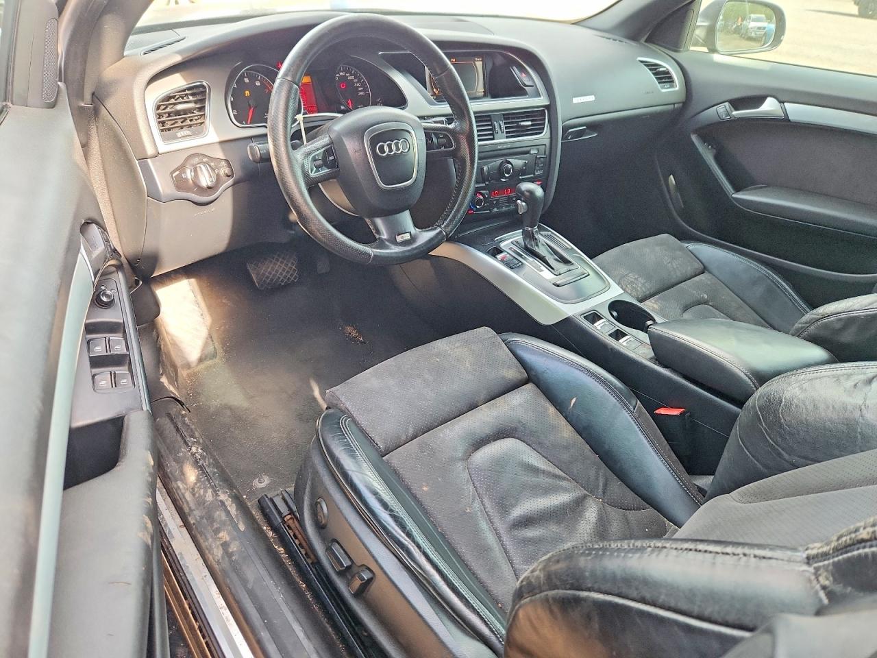2011 Audi A5 Premium Black vin: WAUMFBFHXBN008991