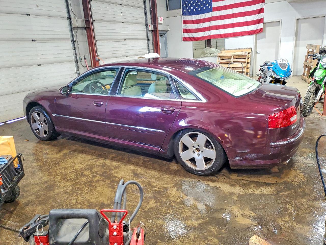 2004 Audi A8 L Quattro Burgundy vin: WAUML44E54N004458