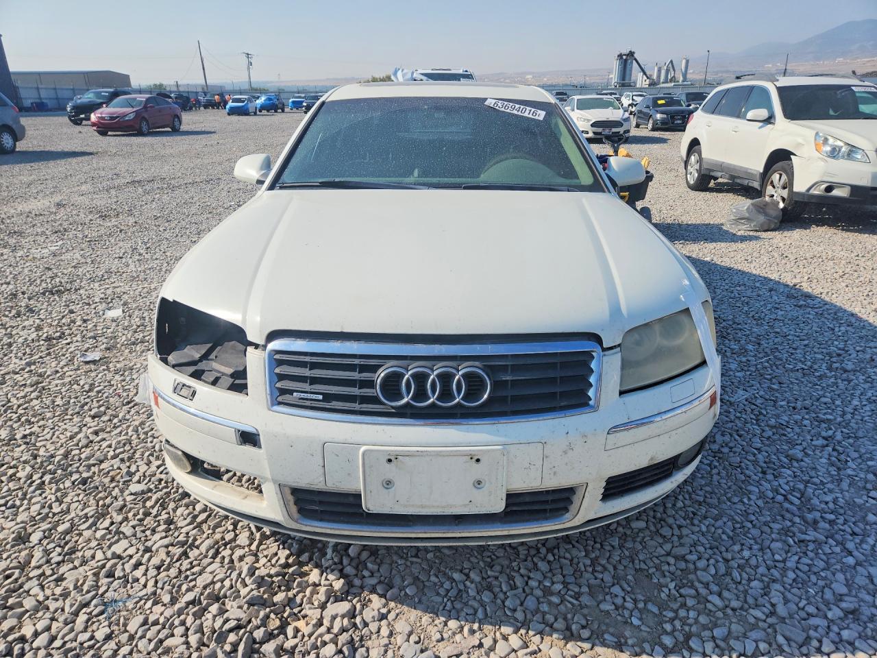 2005 Audi A8 L Quattro White vin: WAUML44E75N013227