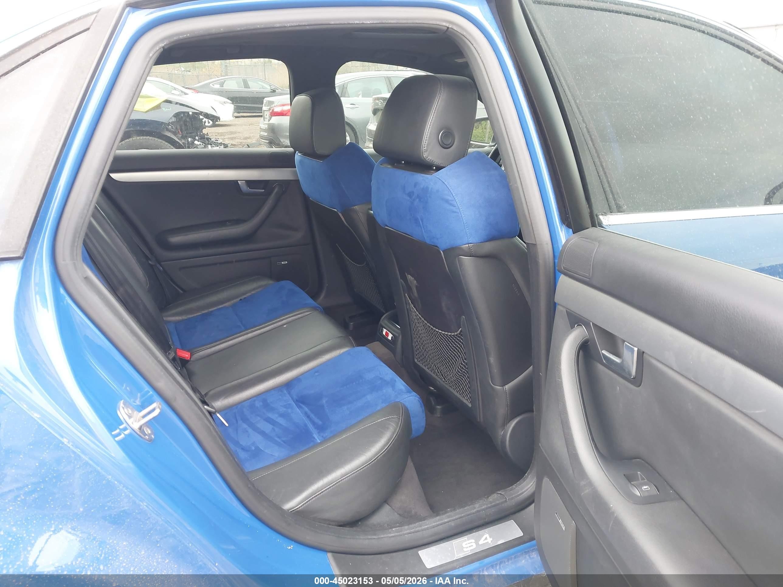 2004 Audi S4 4.2 Blue vin: WAUPL68E54A228260