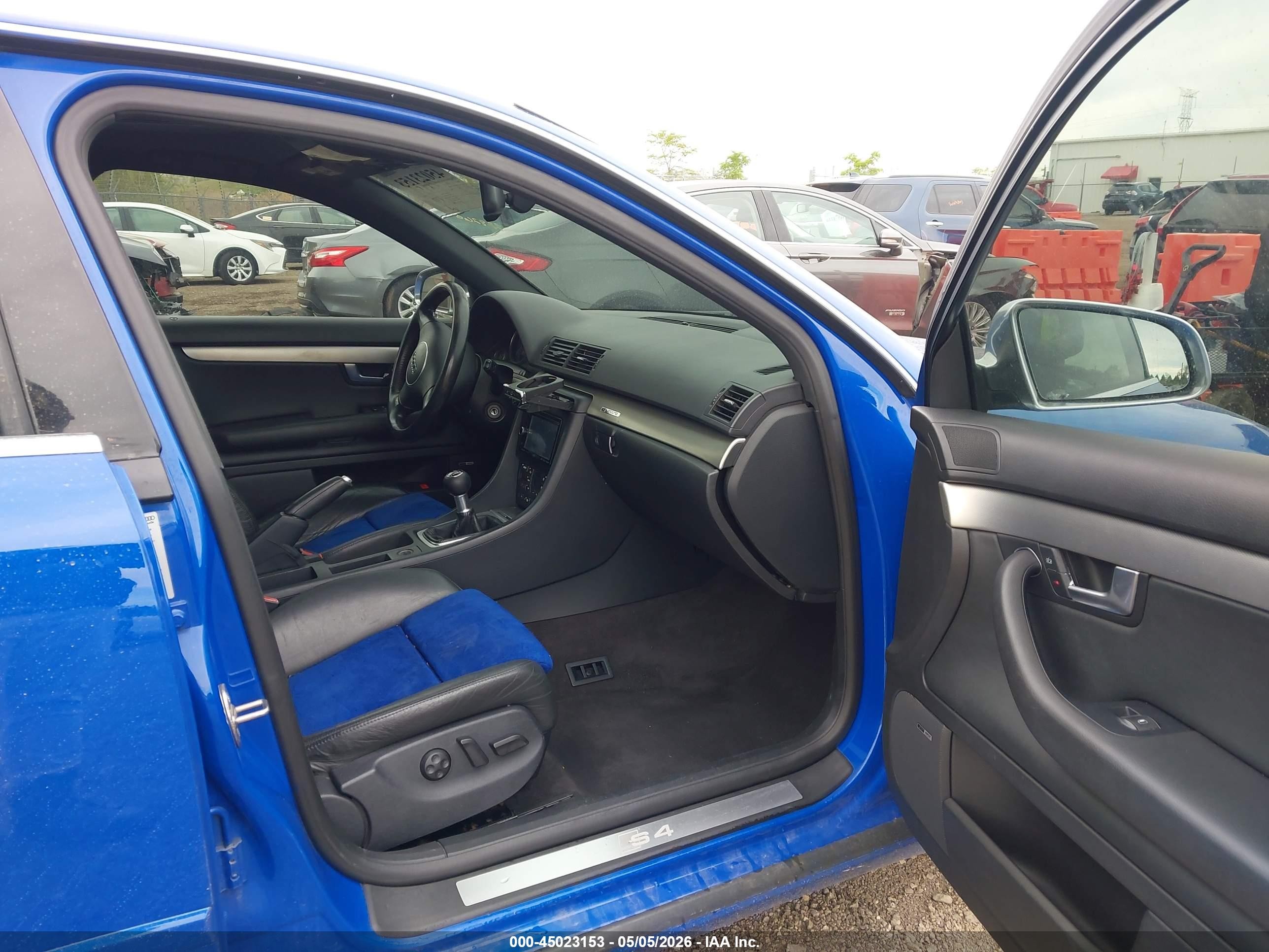 2004 Audi S4 4.2 Blue vin: WAUPL68E54A228260