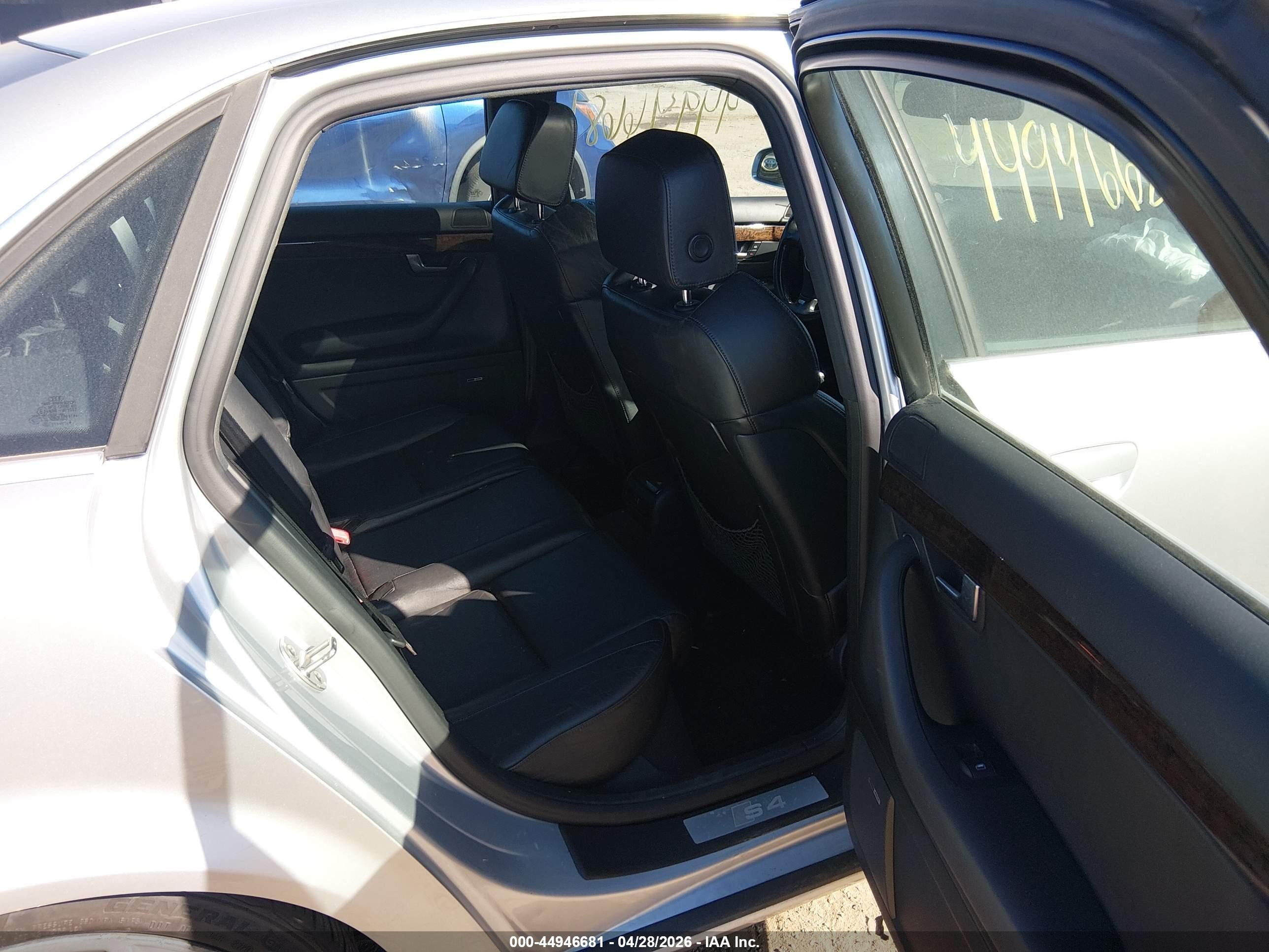 2005 Audi S4 4.2 Silver vin: WAUPL68EX5A058415