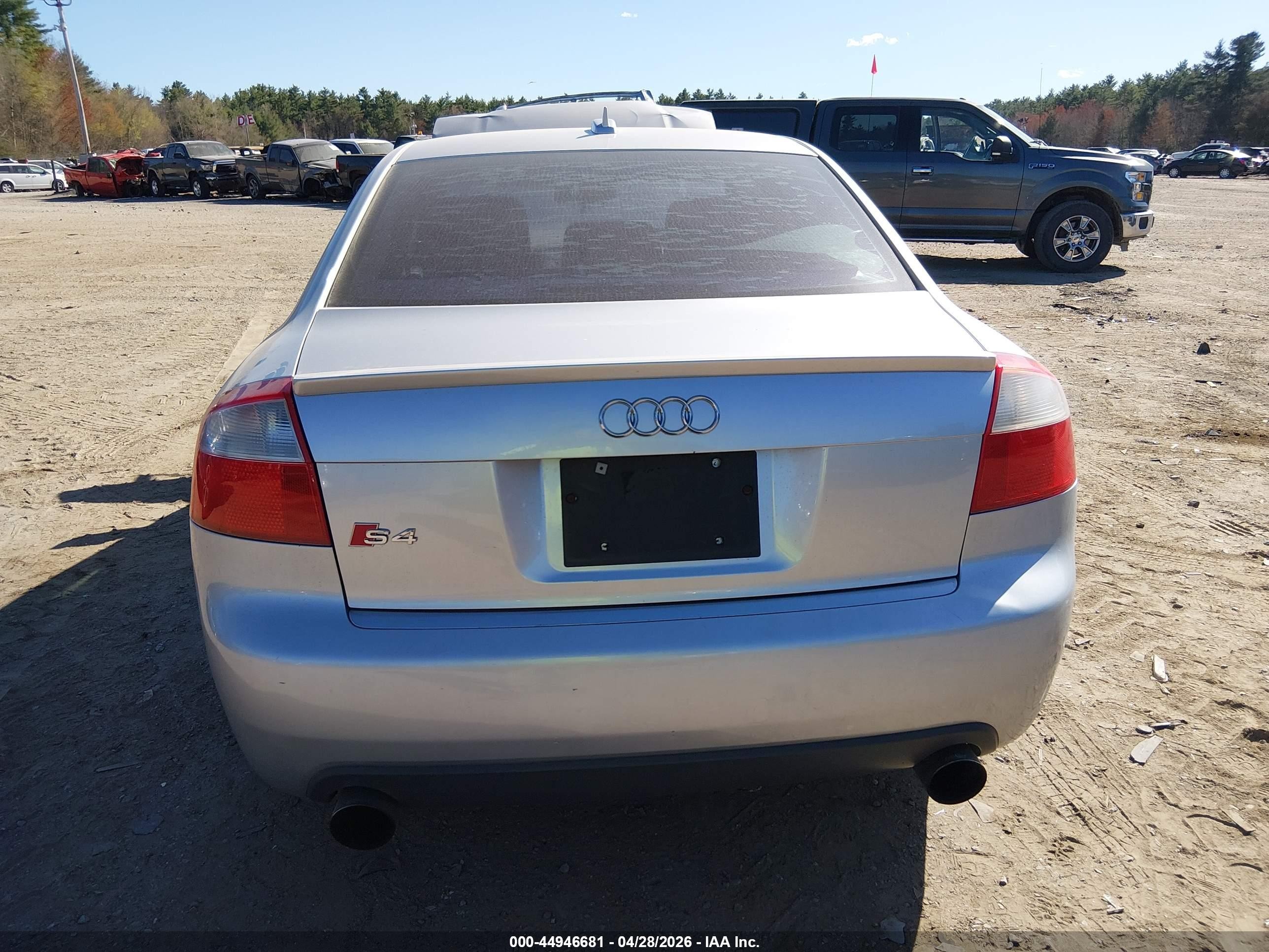 2005 Audi S4 4.2 Silver vin: WAUPL68EX5A058415