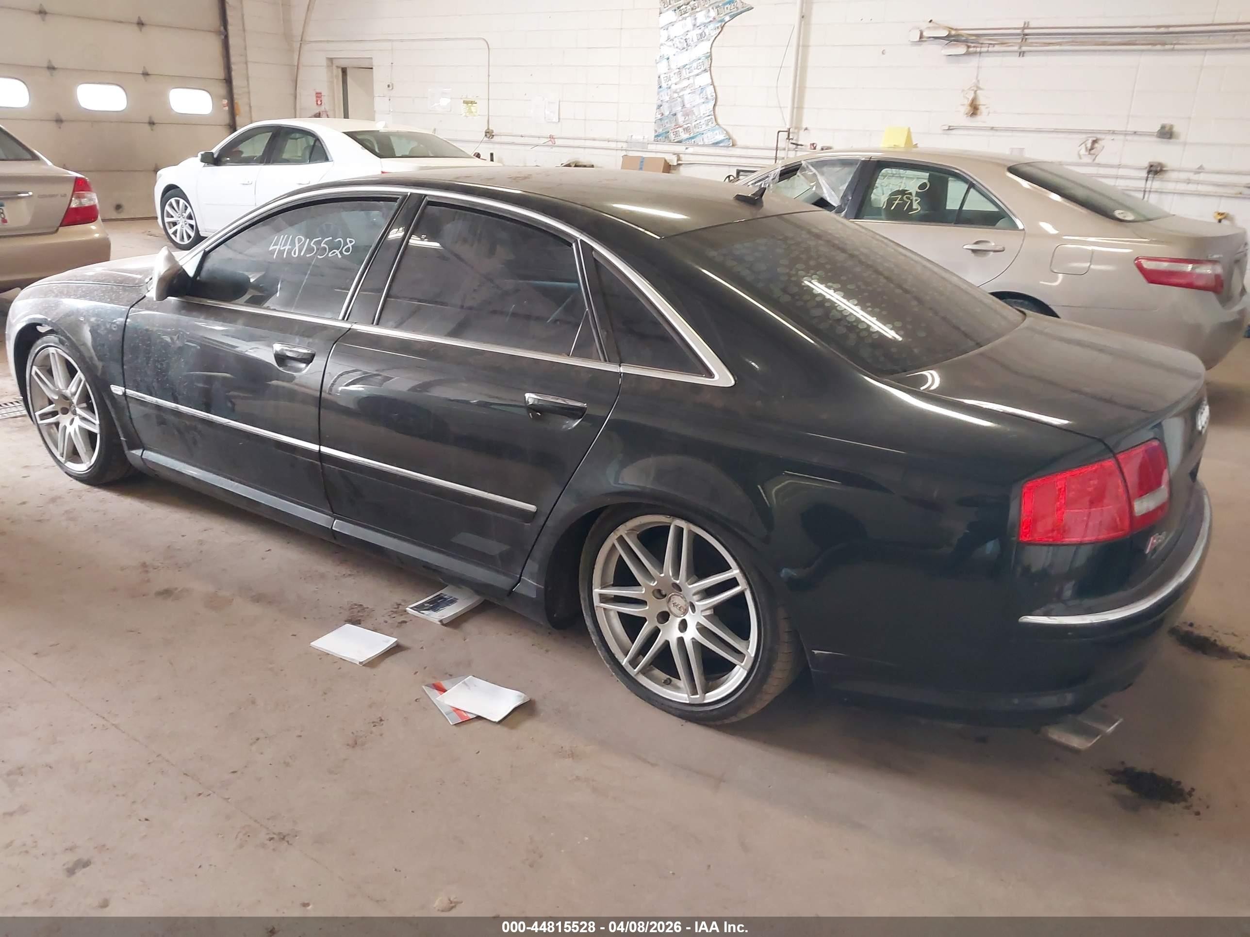 2007 Audi S8 5.2 Black vin: WAUPN44E37N019990