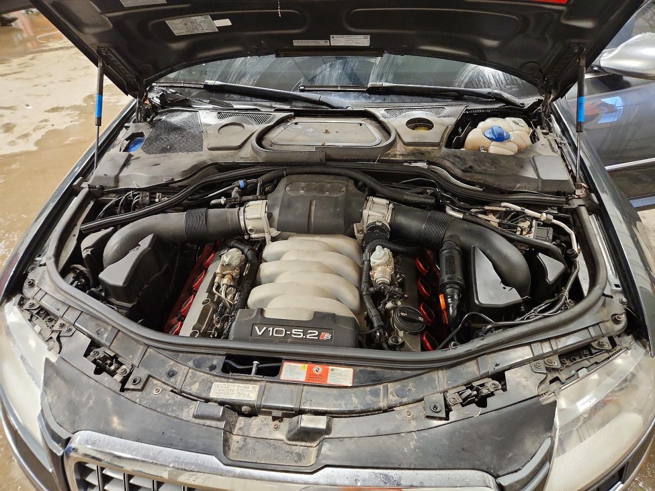 2007 Audi S8 Quattro Silver vin: WAUPN44EX7N005889