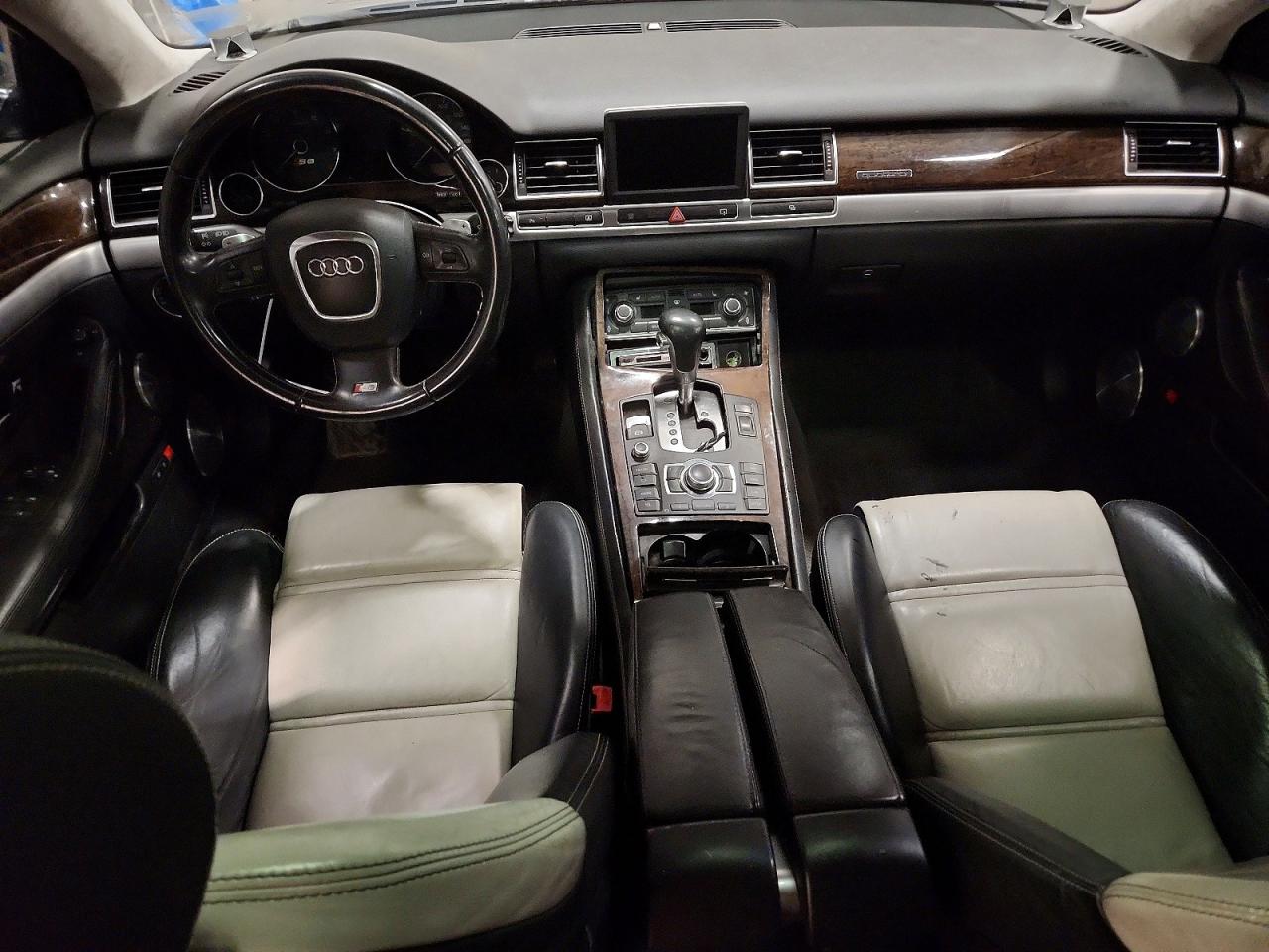 2007 Audi S8 Quattro Silver vin: WAUPN44EX7N005889