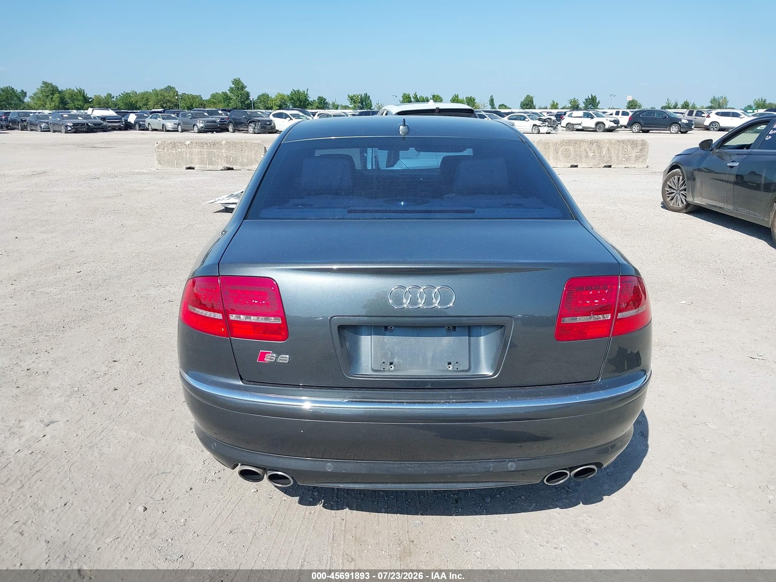 2008 Audi S8 5.2 Blue vin: WAUPN94E58N005975