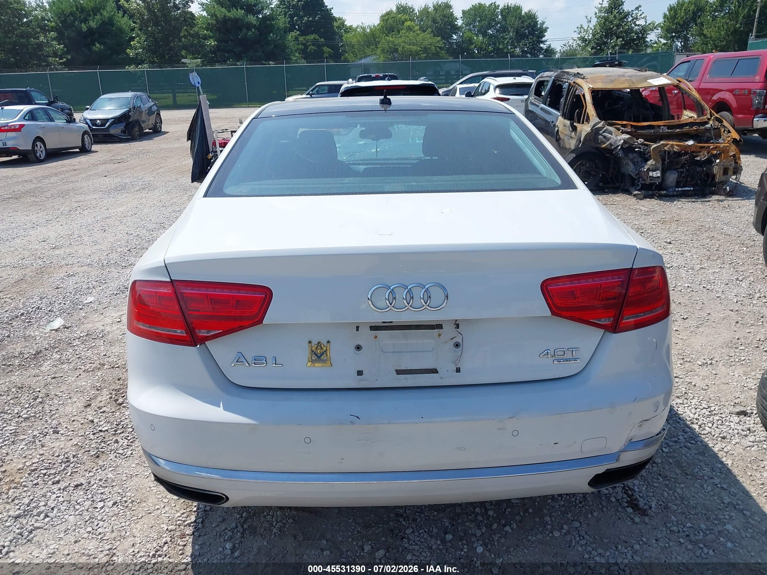 2014 Audi A8 L 4.0t White vin: WAUR2AFD2EN004611