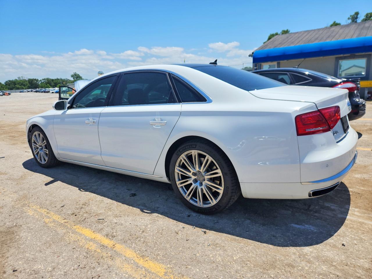 2013 Audi A8 L Quattro White vin: WAUR2AFD4DN014698