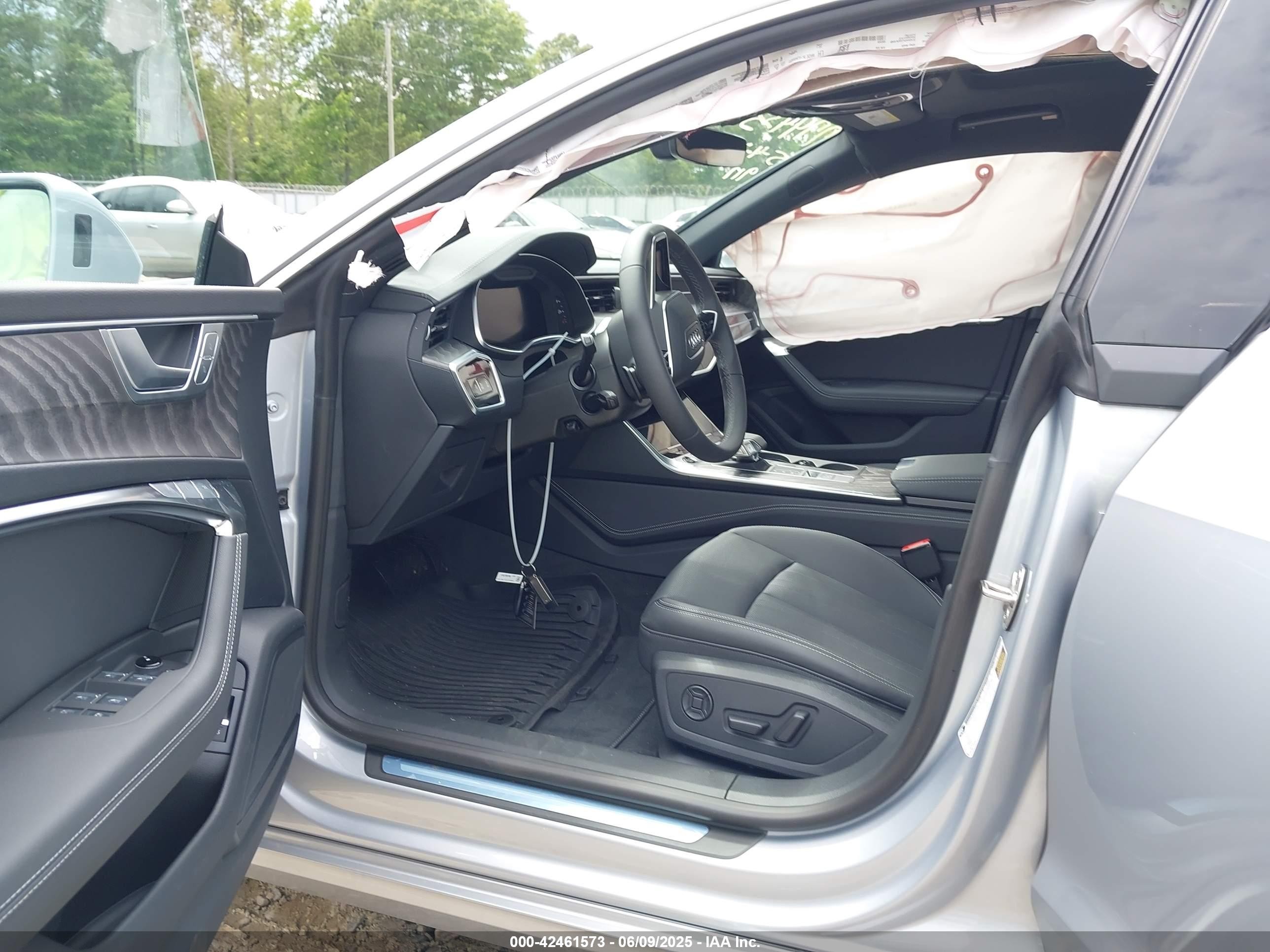 2025 Audi A7 Sportback Premium Plus 55 Tfsi Quattro S Tronic Silver vin: WAUR2BF25SN040826