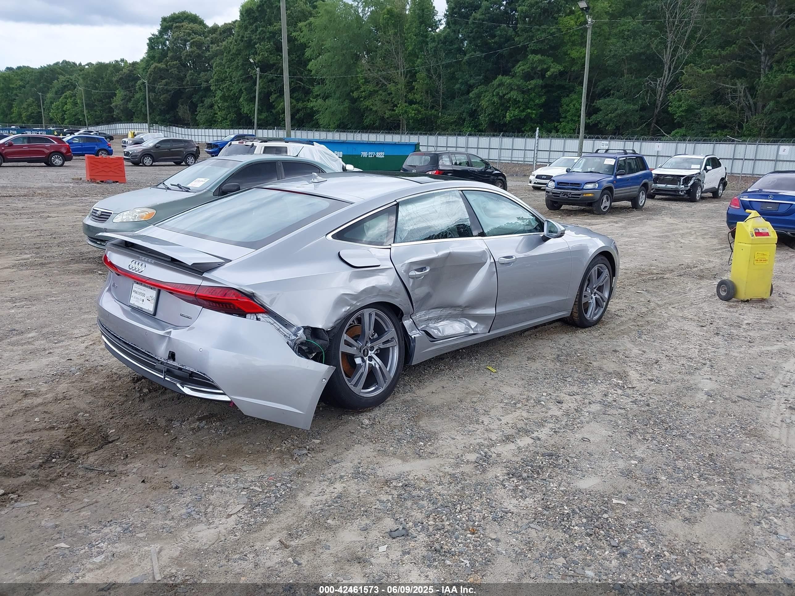 2025 Audi A7 Sportback Premium Plus 55 Tfsi Quattro S Tronic Silver vin: WAUR2BF25SN040826