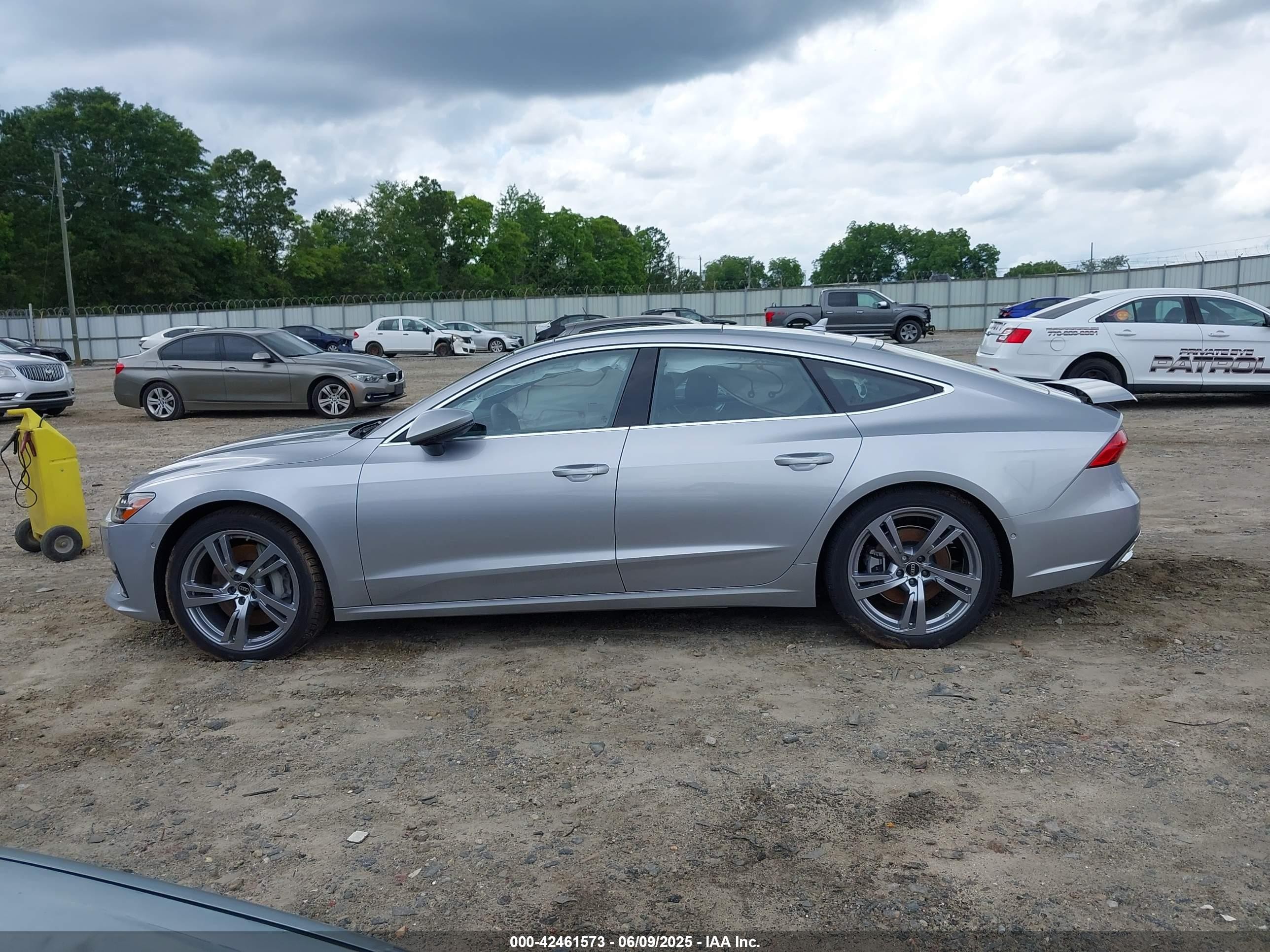 2025 Audi A7 Sportback Premium Plus 55 Tfsi Quattro S Tronic Silver vin: WAUR2BF25SN040826