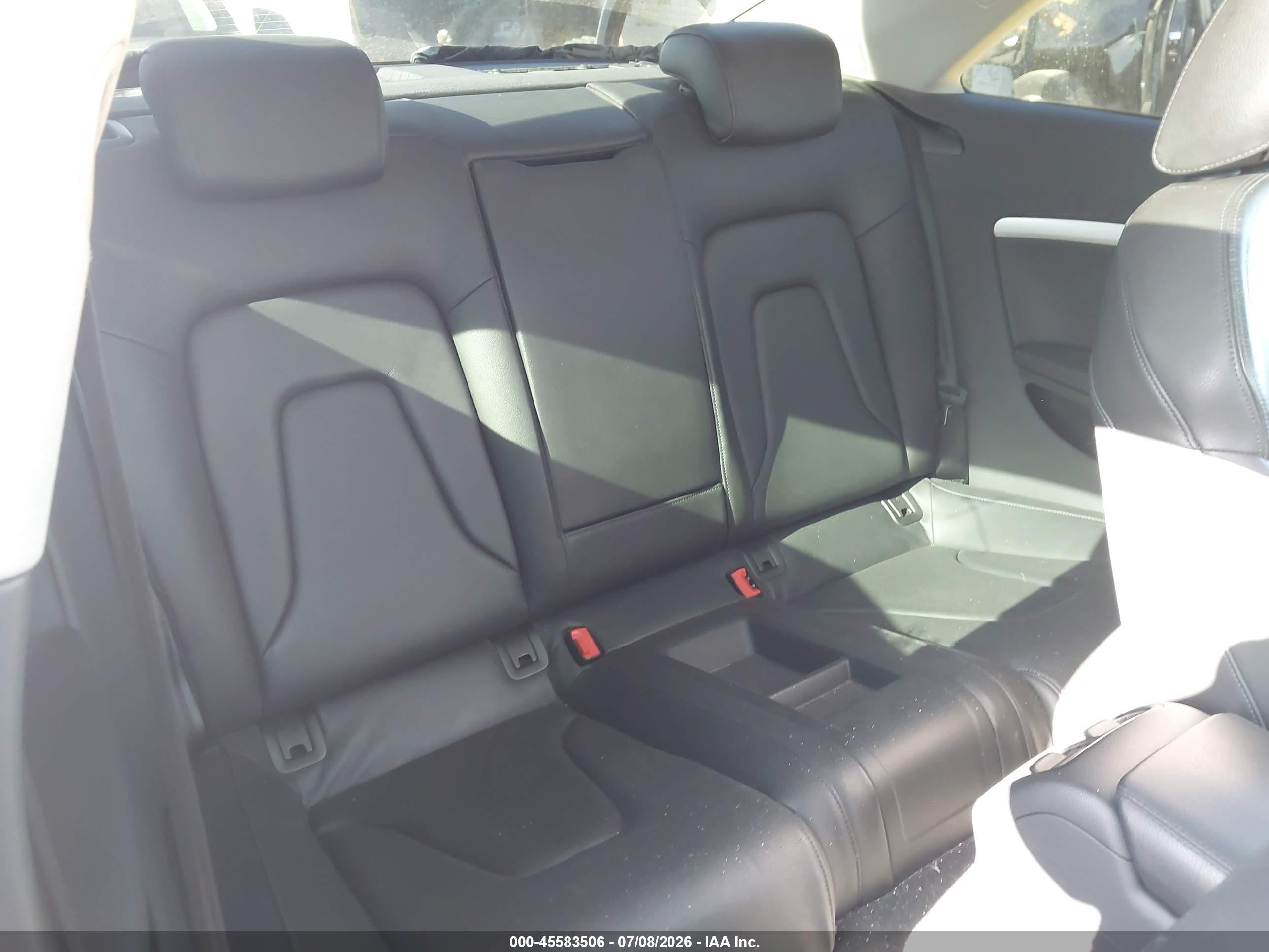 2011 Audi A5 2.0t Premium Black vin: WAURFAFR3BA016107