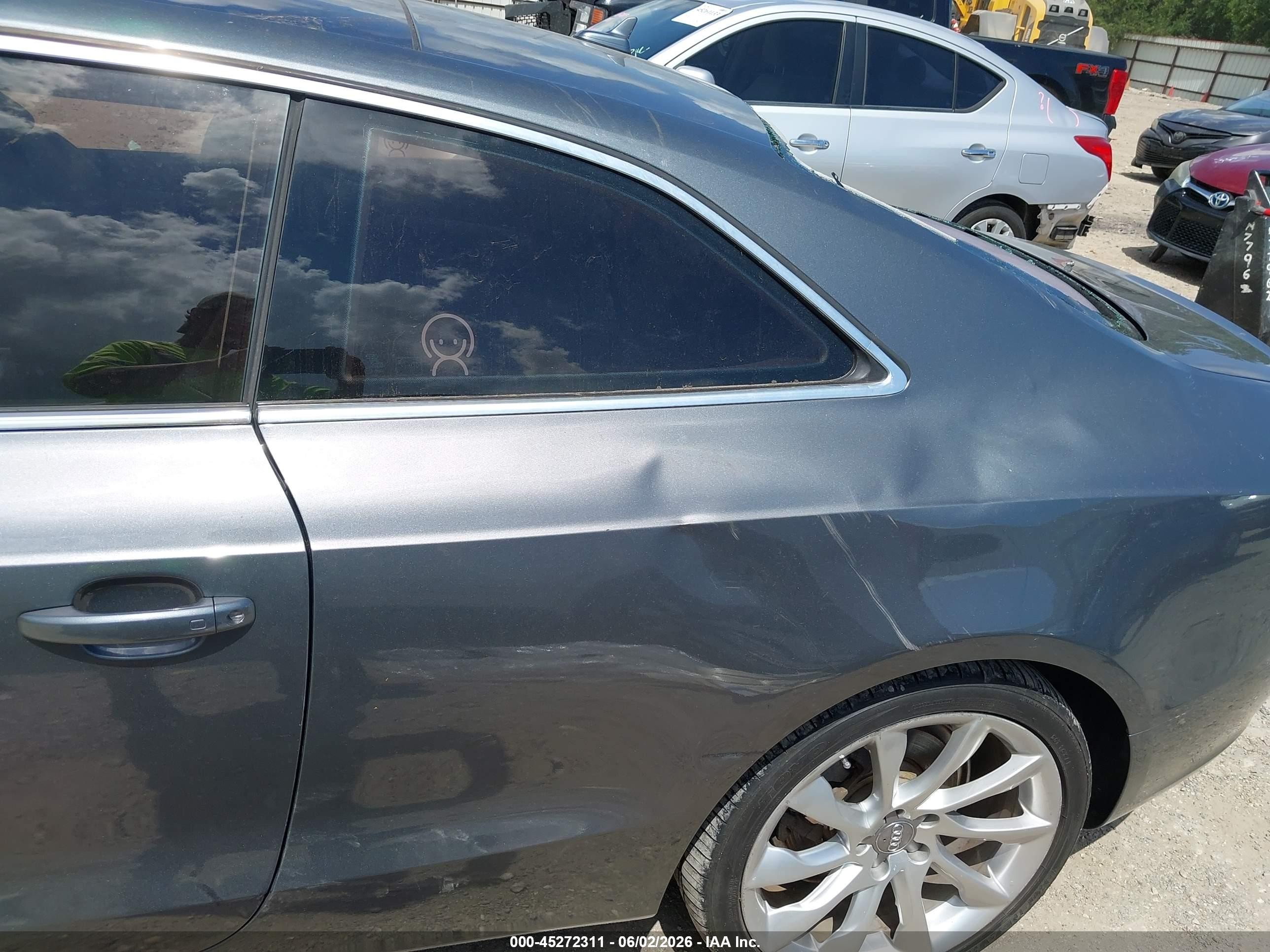 2013 Audi A5 2.0t Premium Blue vin: WAURFAFR6DA020316
