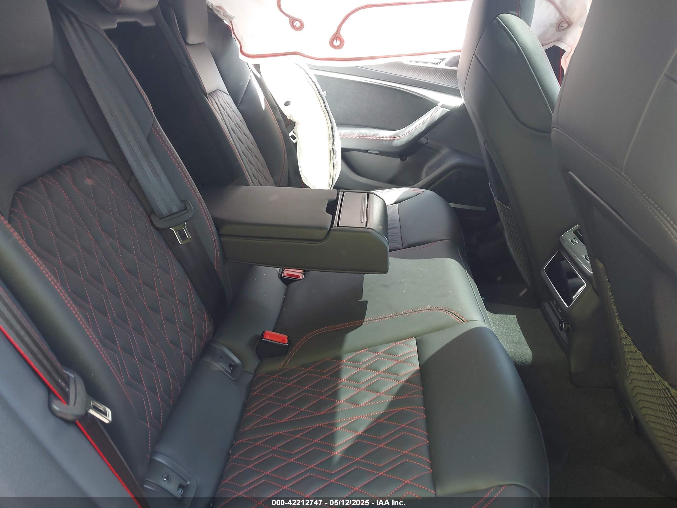 2025 Audi S7 Sportback Premium Plus Tfsi Quattro Tiptronic Gray vin: WAURFBF25SN019477
