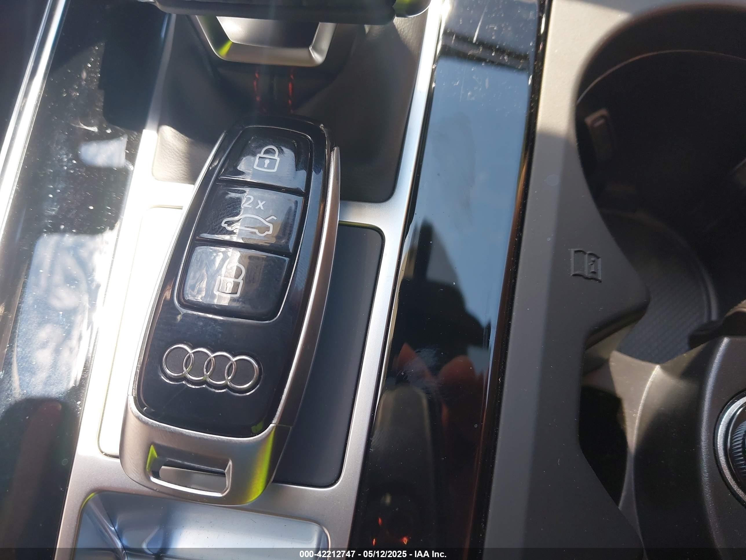 2025 Audi S7 Sportback Premium Plus Tfsi Quattro Tiptronic Gray vin: WAURFBF25SN019477