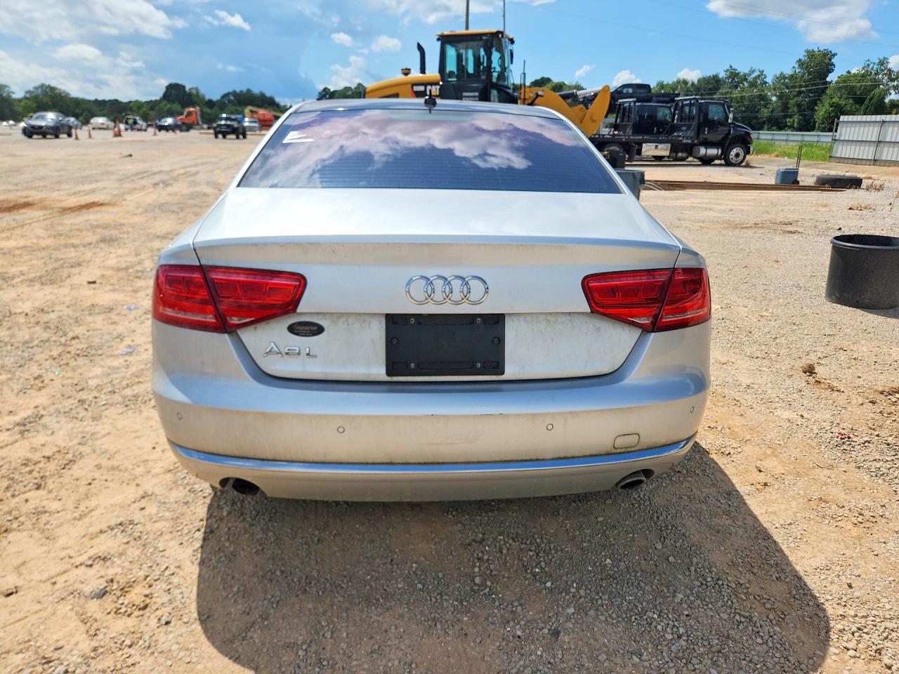 2013 Audi A8 L Quattro Silver vin: WAURGAFD0DN013971