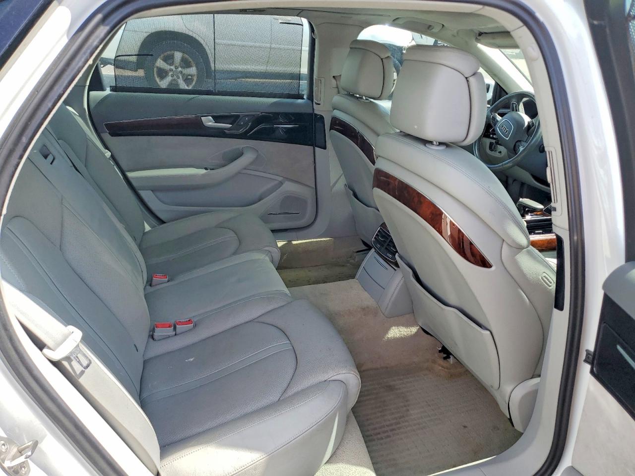 2013 Audi A8 L Quattro Белый vin: WAURGAFD1DN001280