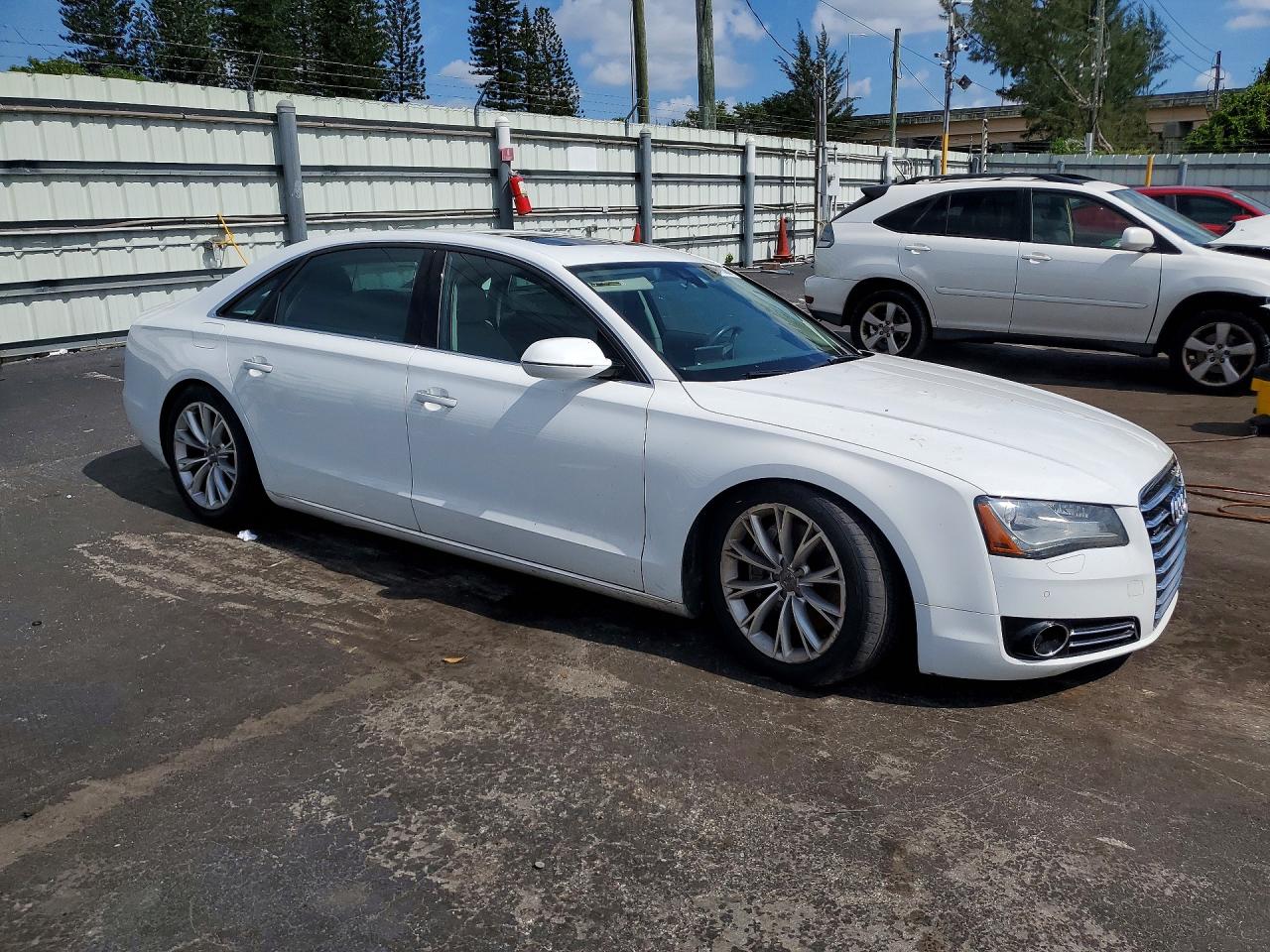 2013 Audi A8 L Quattro Белый vin: WAURGAFD1DN001280