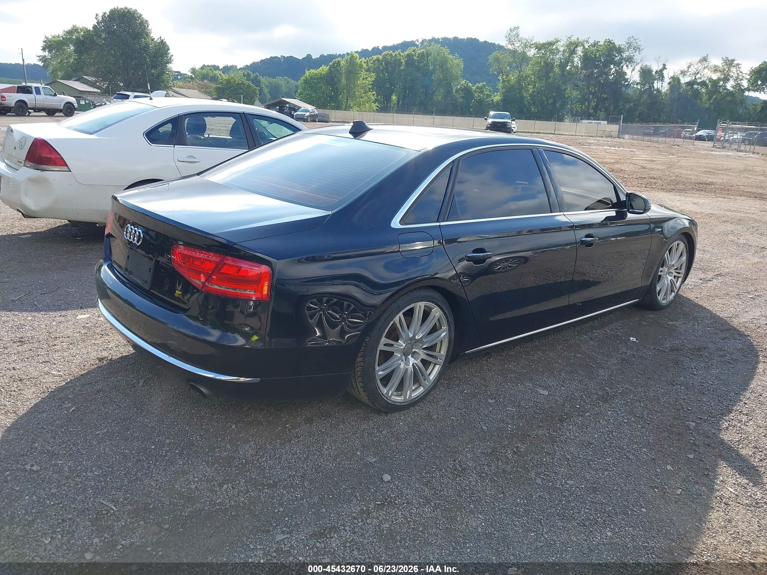 2013 Audi A8 L 3.0t Черный vin: WAURGAFD1DN002509