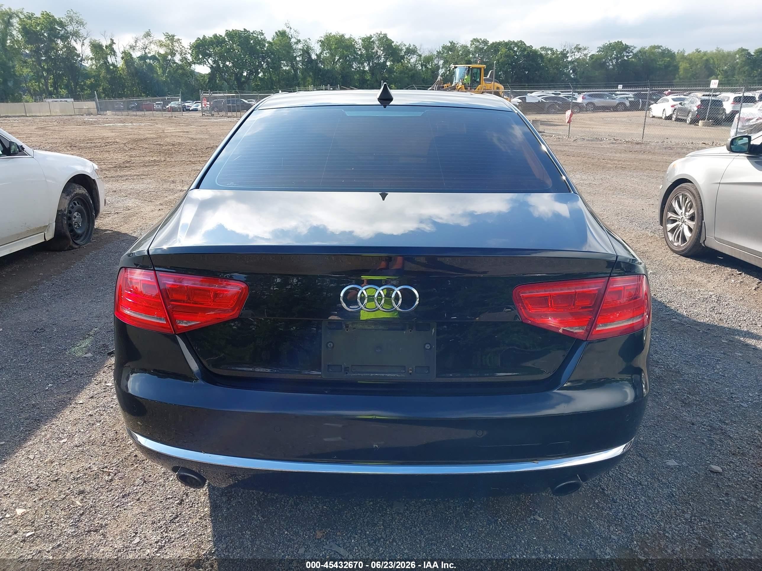 2013 Audi A8 L 3.0t Черный vin: WAURGAFD1DN002509