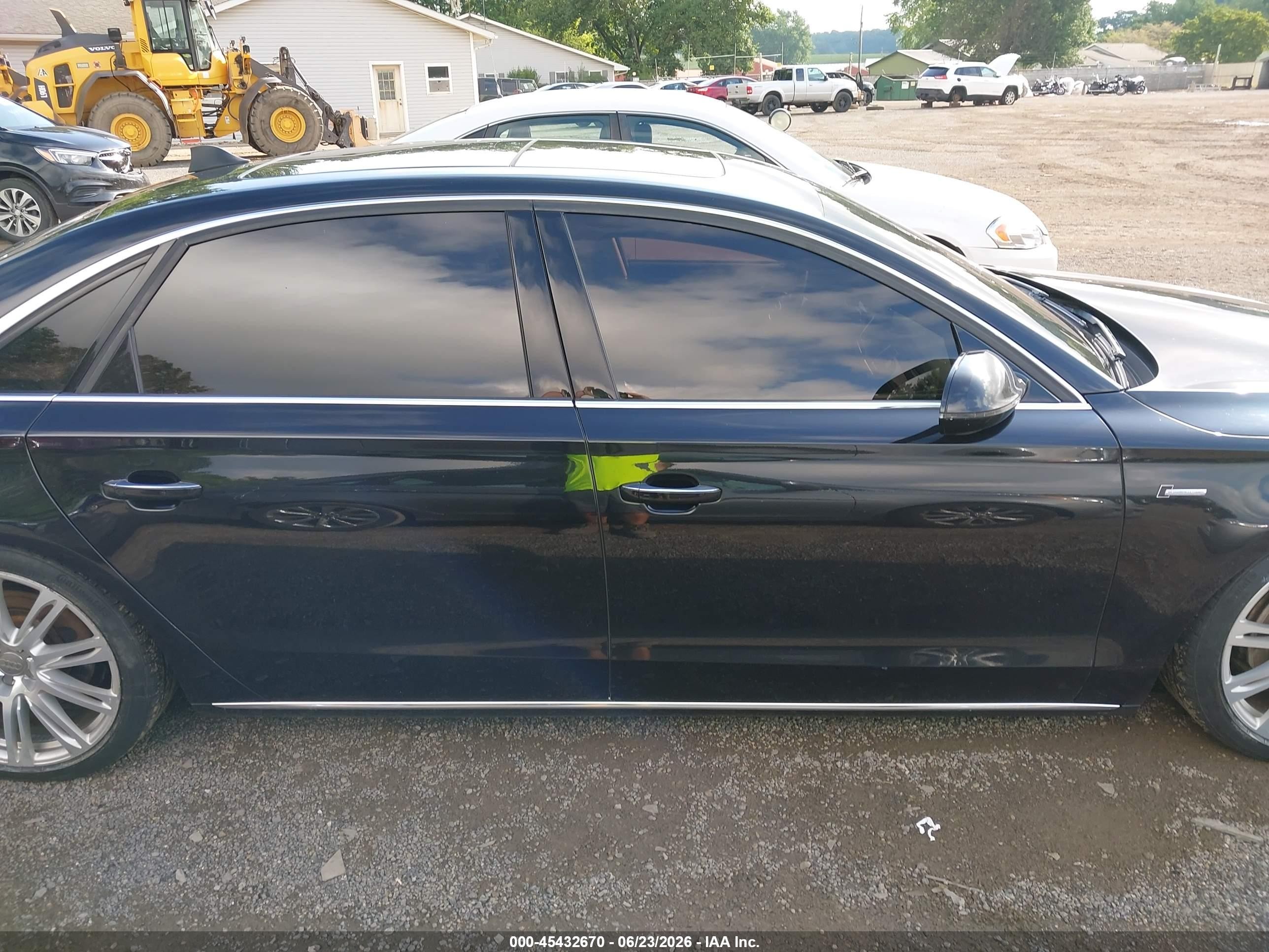 2013 Audi A8 L 3.0t Черный vin: WAURGAFD1DN002509