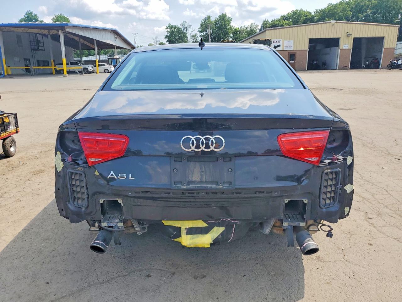 2014 Audi A8 L Quattro Black vin: WAURGAFD1EN006805