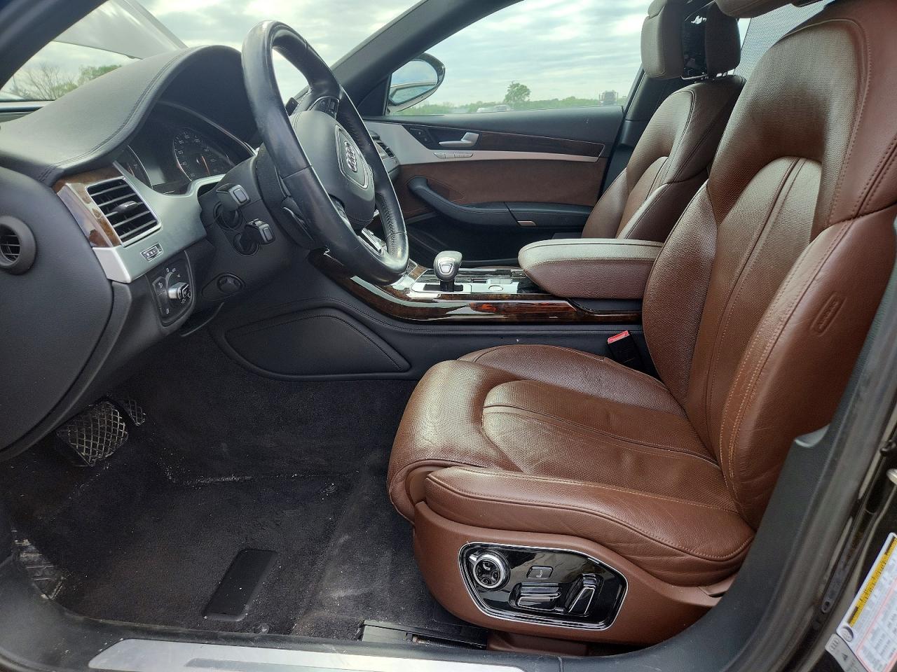 2014 Audi A8 L Quattro Черный vin: WAURGAFD4EN010198