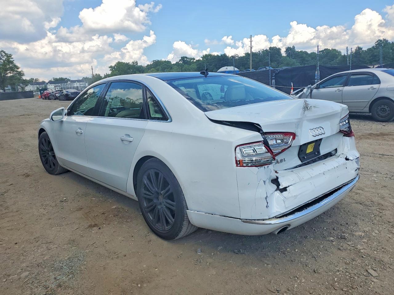 2013 Audi A8 L Quattro White vin: WAURGAFD6DN013859