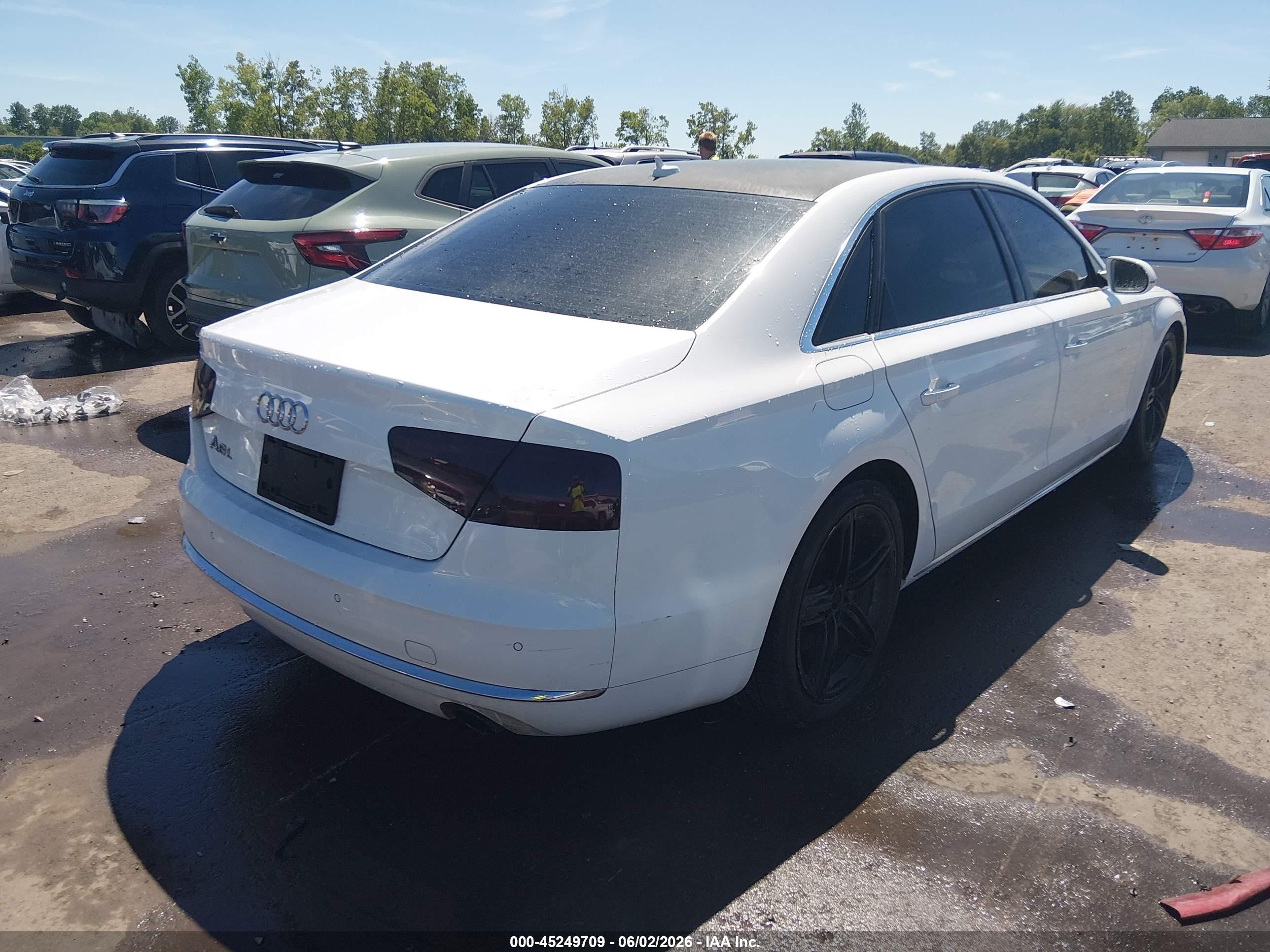 2013 Audi A8 L 3.0t White vin: WAURGAFD7DN001154