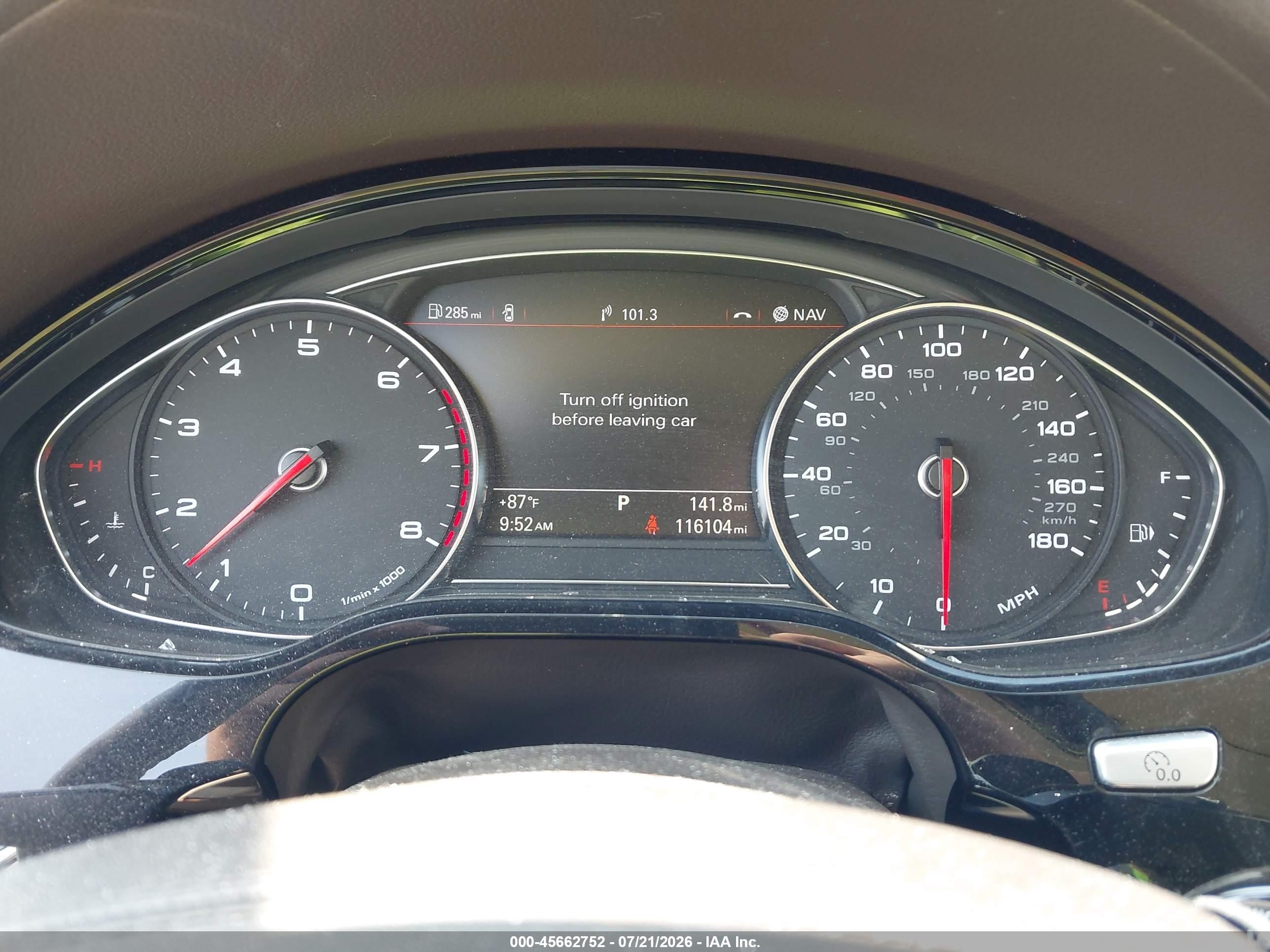 2013 Audi A8 L 3.0t Белый vin: WAURGAFD7DN005611