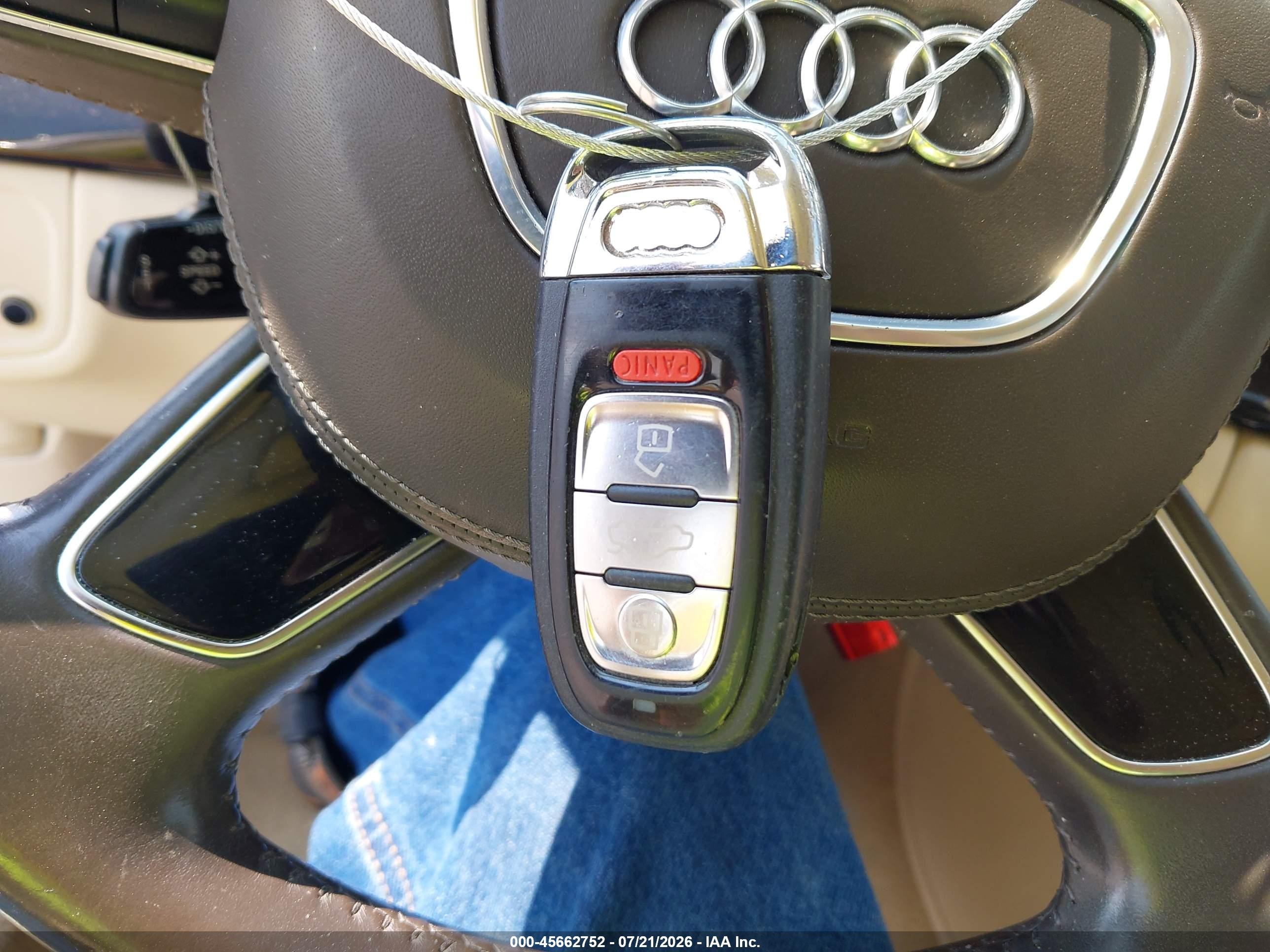 2013 Audi A8 L 3.0t Белый vin: WAURGAFD7DN005611