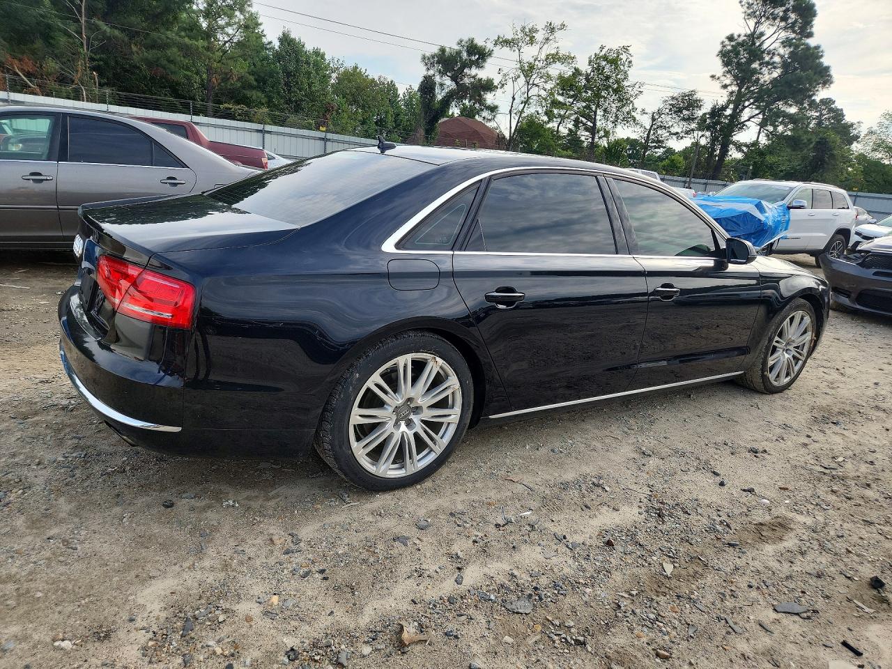 2014 Audi A8 L Quattro Черный vin: WAURGAFD7EN008333