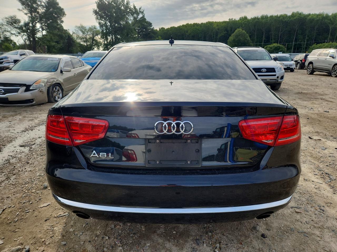 2014 Audi A8 L Quattro Черный vin: WAURGAFD7EN008333
