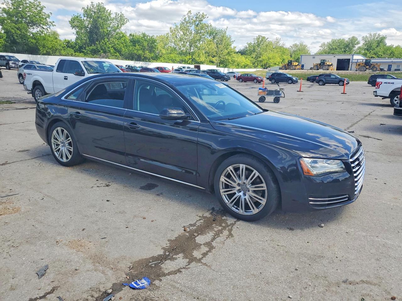 2013 Audi A8 L Quattro Черный vin: WAURGAFD9DN034088