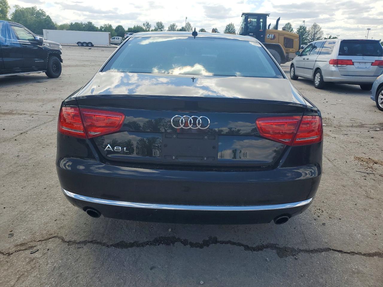 2013 Audi A8 L Quattro Черный vin: WAURGAFD9DN034088