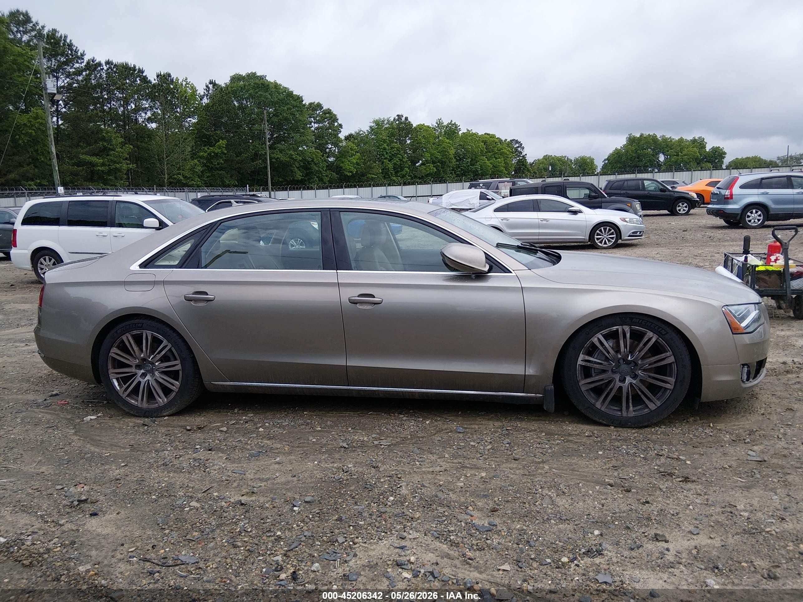 2014 Audi A8 L 3.0t Gold vin: WAURGAFDXEN006351