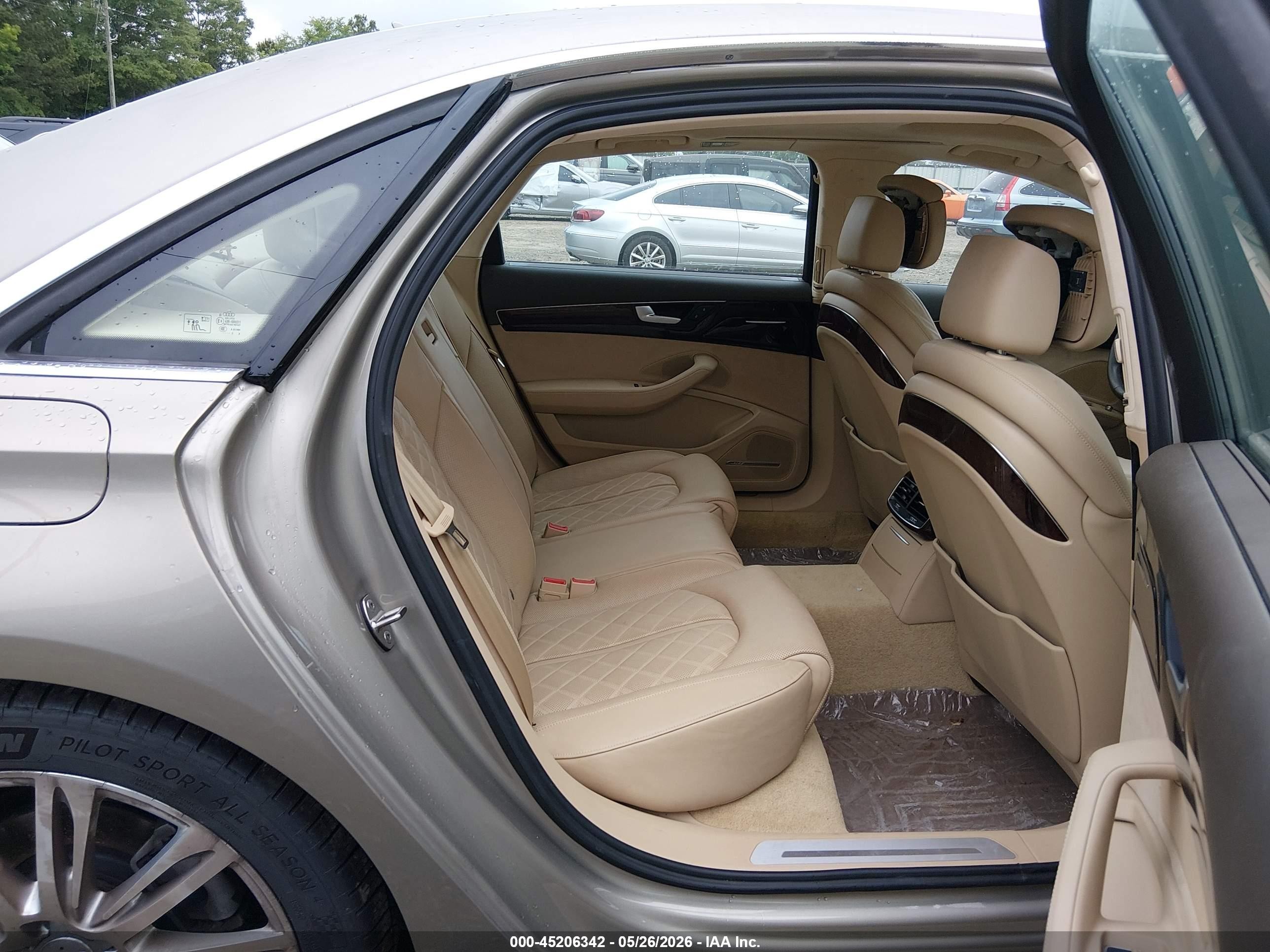 2014 Audi A8 L 3.0t Gold vin: WAURGAFDXEN006351