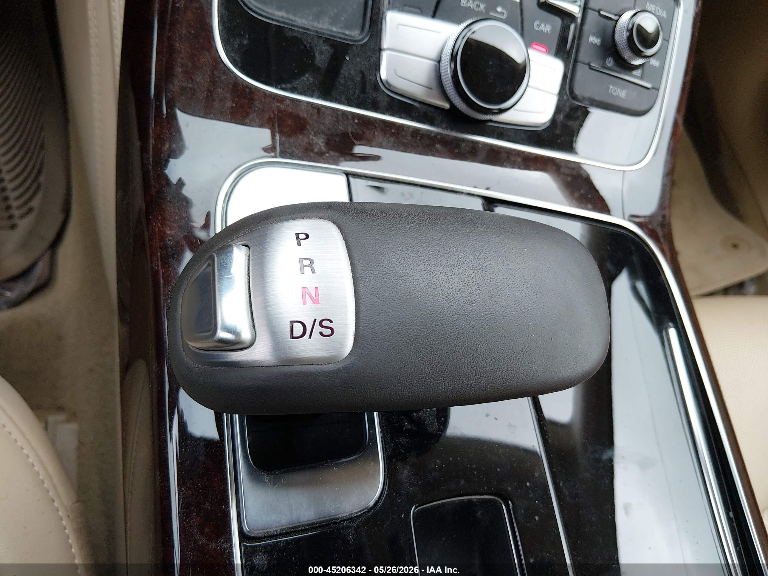 2014 Audi A8 L 3.0t Gold vin: WAURGAFDXEN006351